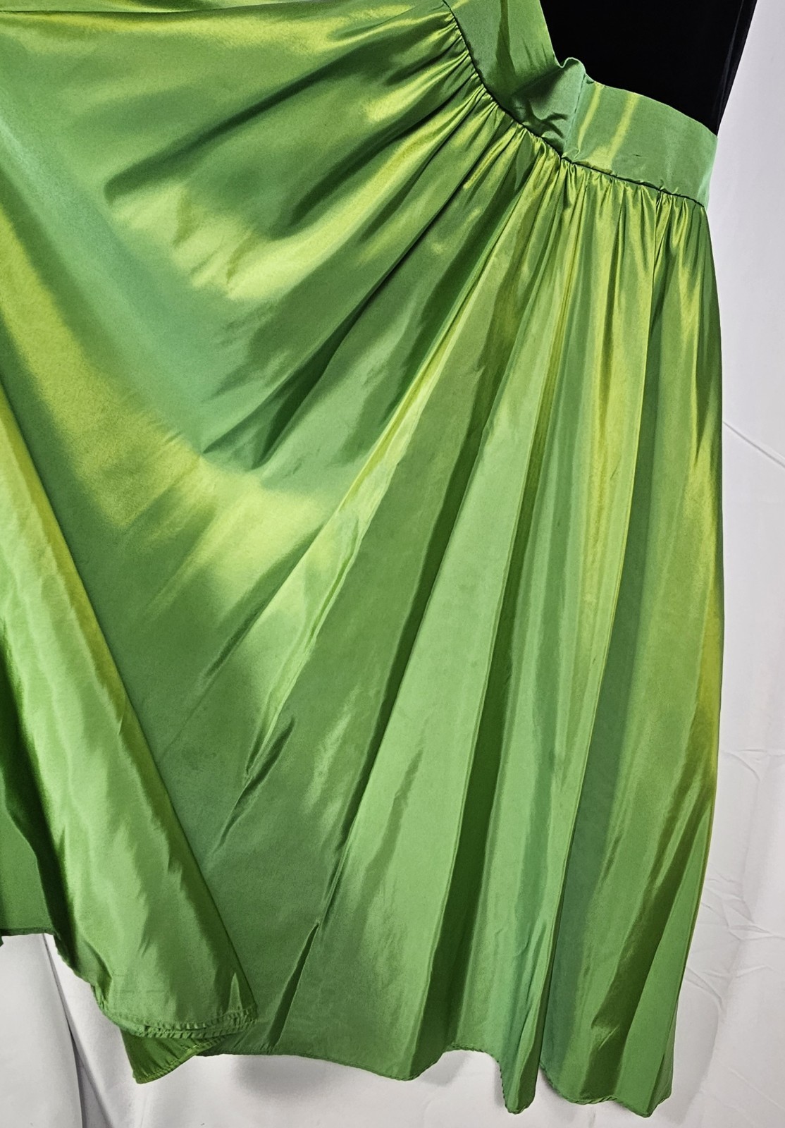 Vintage 80s Black Velvet Bodice & Iridescent Green Taffeta Skirt Gown ~ Vibrant!