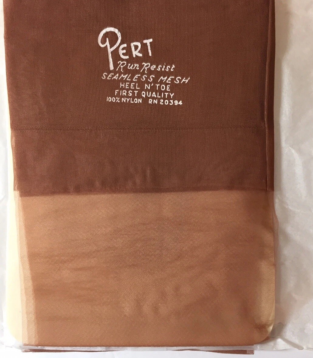 12 Pair’s Vintage 9” X 31 1/2” BEIGE PERT SEAMLESS NYLON STOCKINGS R.H.T. PIN~UP