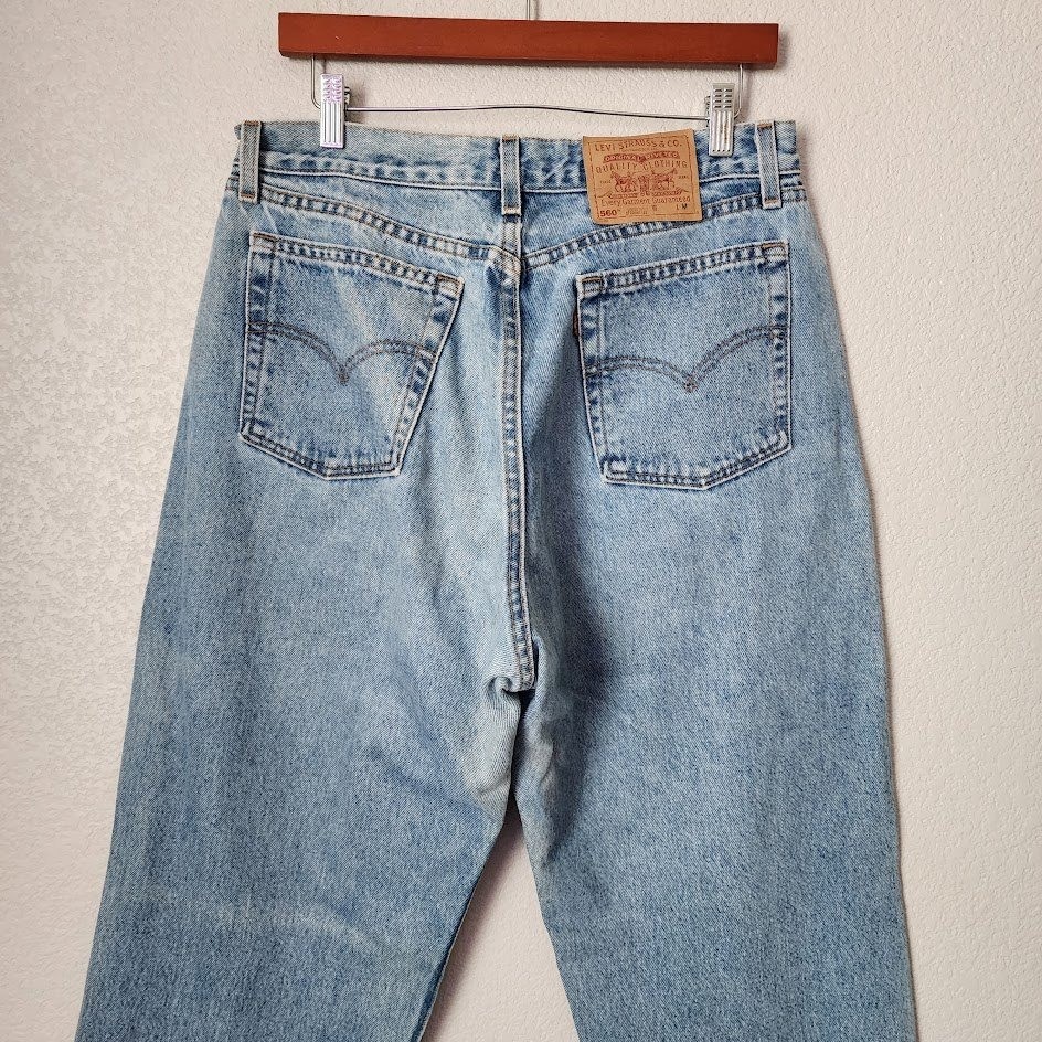 LEVIS VTG 90s 560 Loose Fit High Rise Light Wash Denim Jeans USA Made 14 M