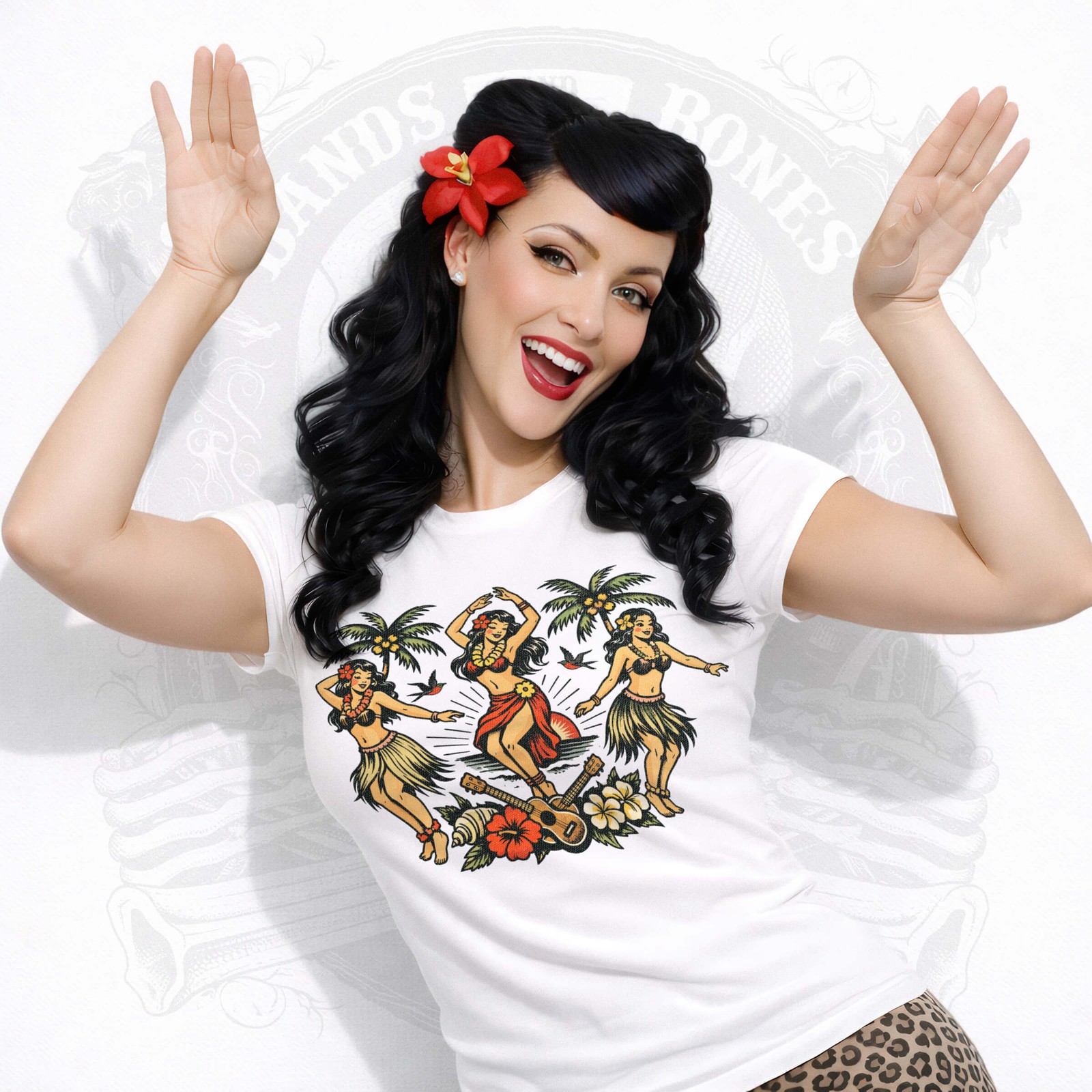 Vintage Tropical Hula Girls Women’s T-Shirt