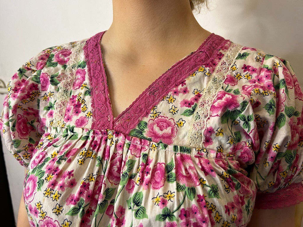 Vintage 1980s Floral Drop Waist Dress Scallop Hem Lace Ribbon Puff Sleeves AU 14
