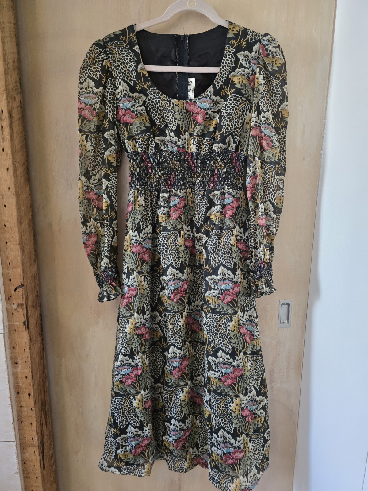 Vintage Pipeline Women’s S Multicolor Floral Smocked Puff Long Sleeve Midi Dress