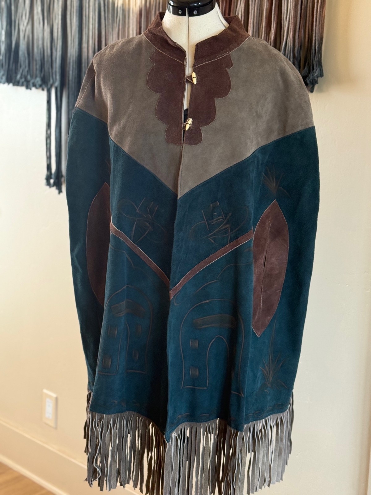RARE! Western Cowboy Vintage Mexican Suede Leather fringe poncho UNISEX READ