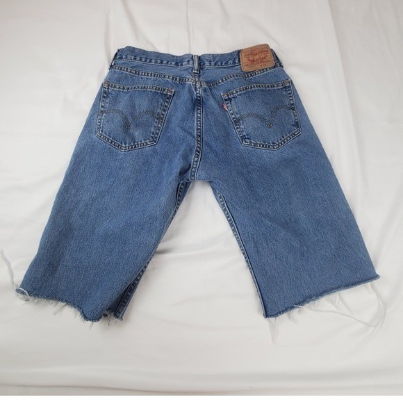 Vintage Levis 505 Cut Off Denim Jorts Medium Wash Blue Y2K Long Shorts Mens 33