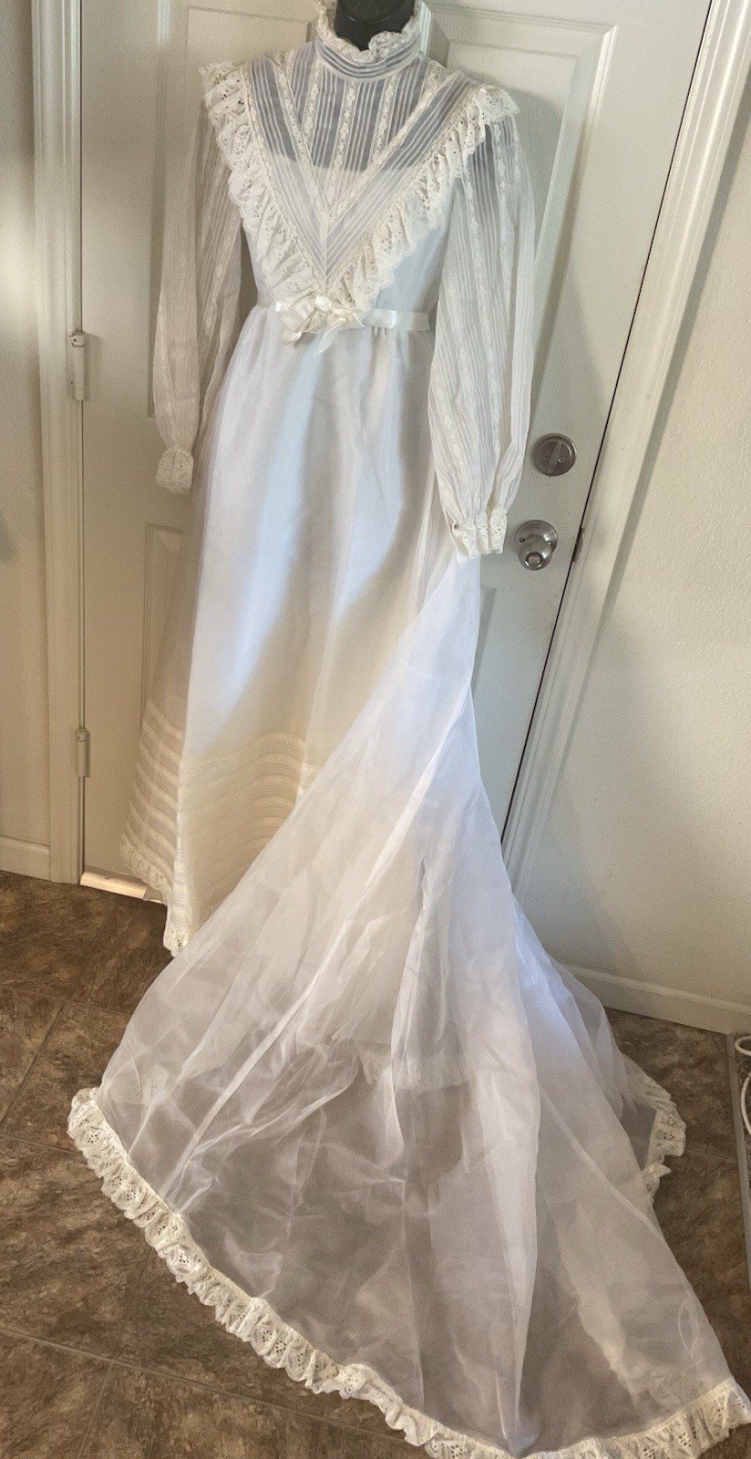 Vintage 1970 Prairie style McClintock Organdy Lace Wedding Bridal Gown & Train 6
