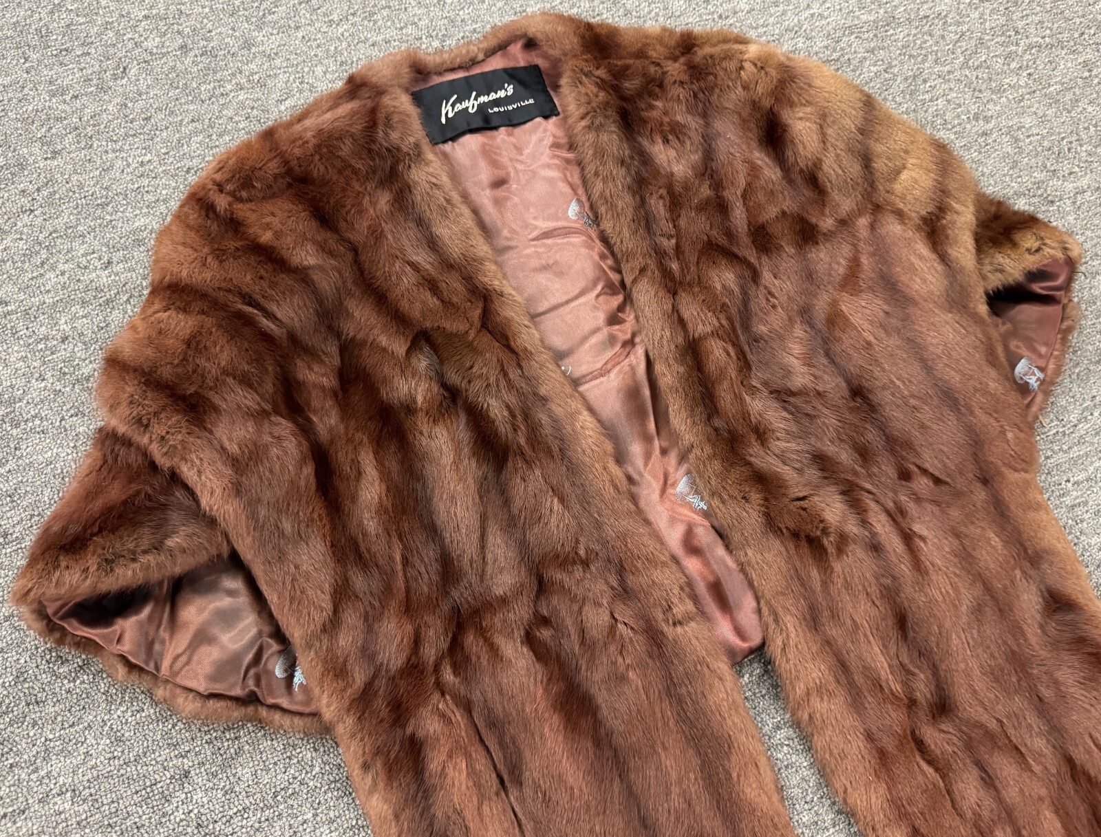 Kaufmans Furs Louisville KY Brown Mink Fisher Fur 16″ Shoulder Shrug Stole Wrap