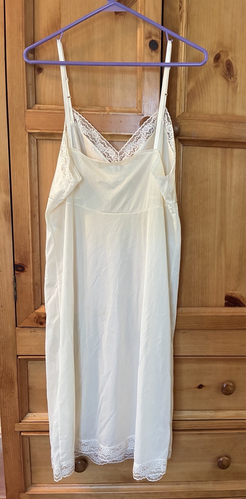 Vanity Fair Ivory Full Slip 38 /44 24” Style 10-103 Nylon Lace Trim