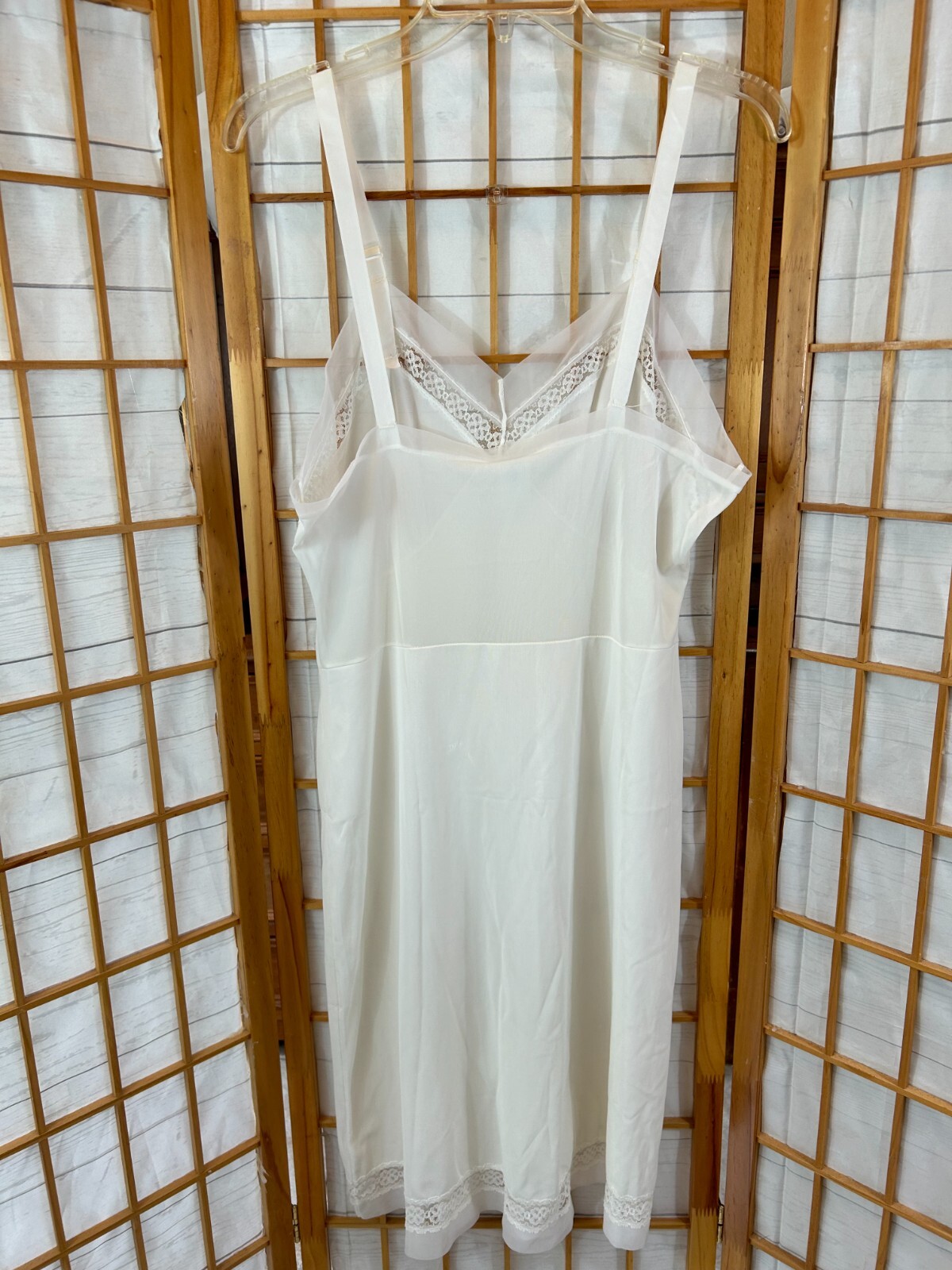 Vintage Loomcraft Full Slip Dress Women’s 40 White Lace Detail Adjustable Straps