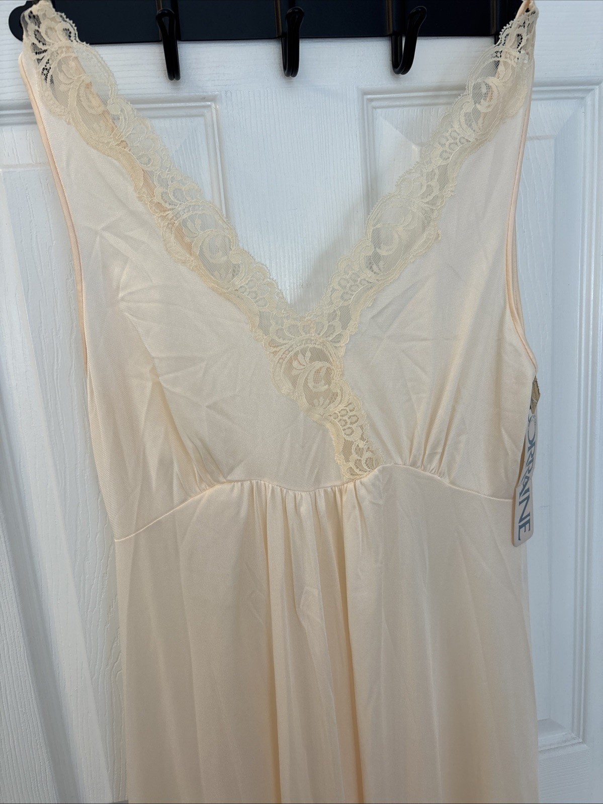 Vintage Lorraine Goddess Sheer Soft Cream Glow Lace Long Full sweep Gown NWT