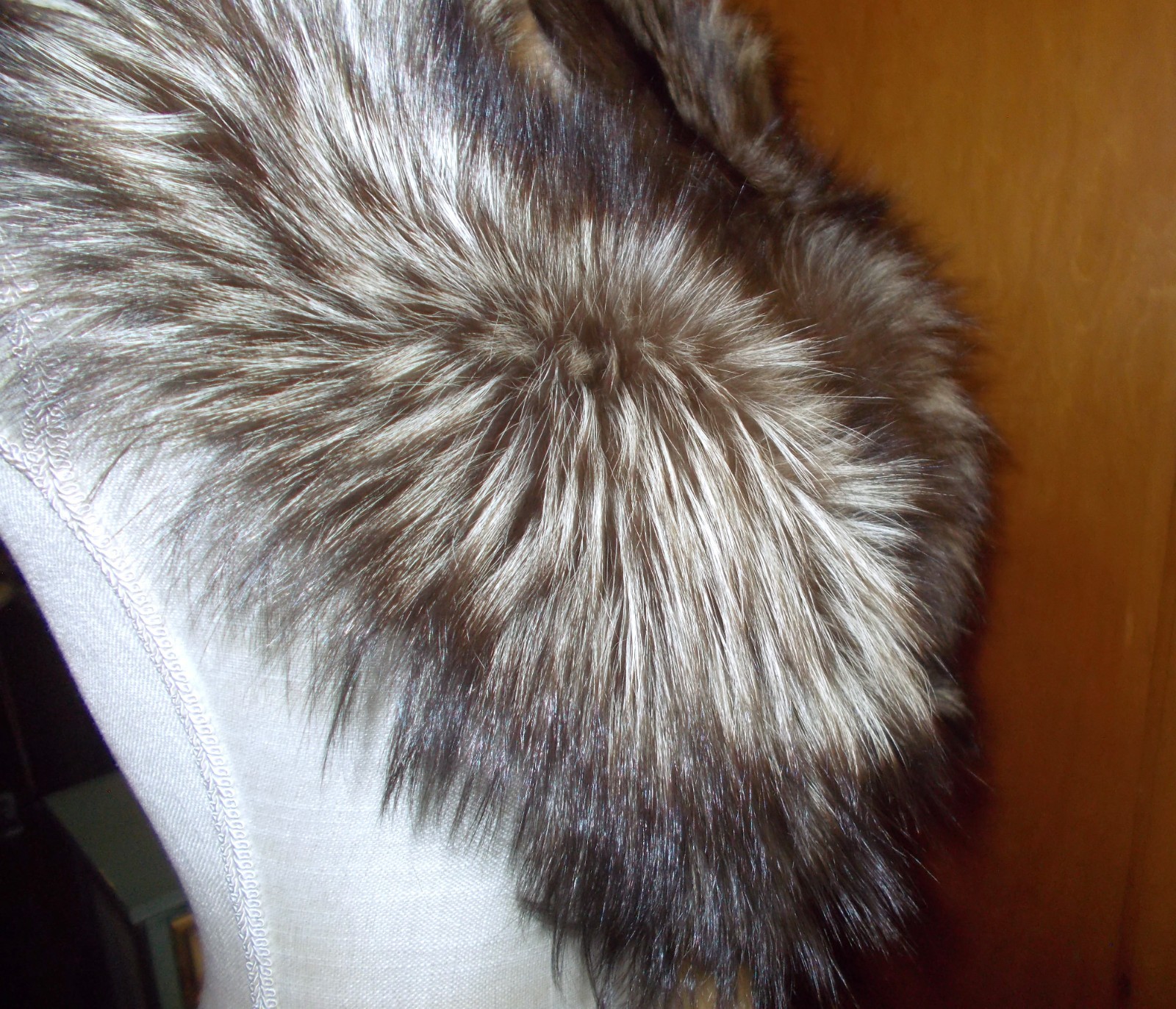 Vintage Beautiful Fluffy Silver Fox Fur Collar Scarf Stole 42″ Long