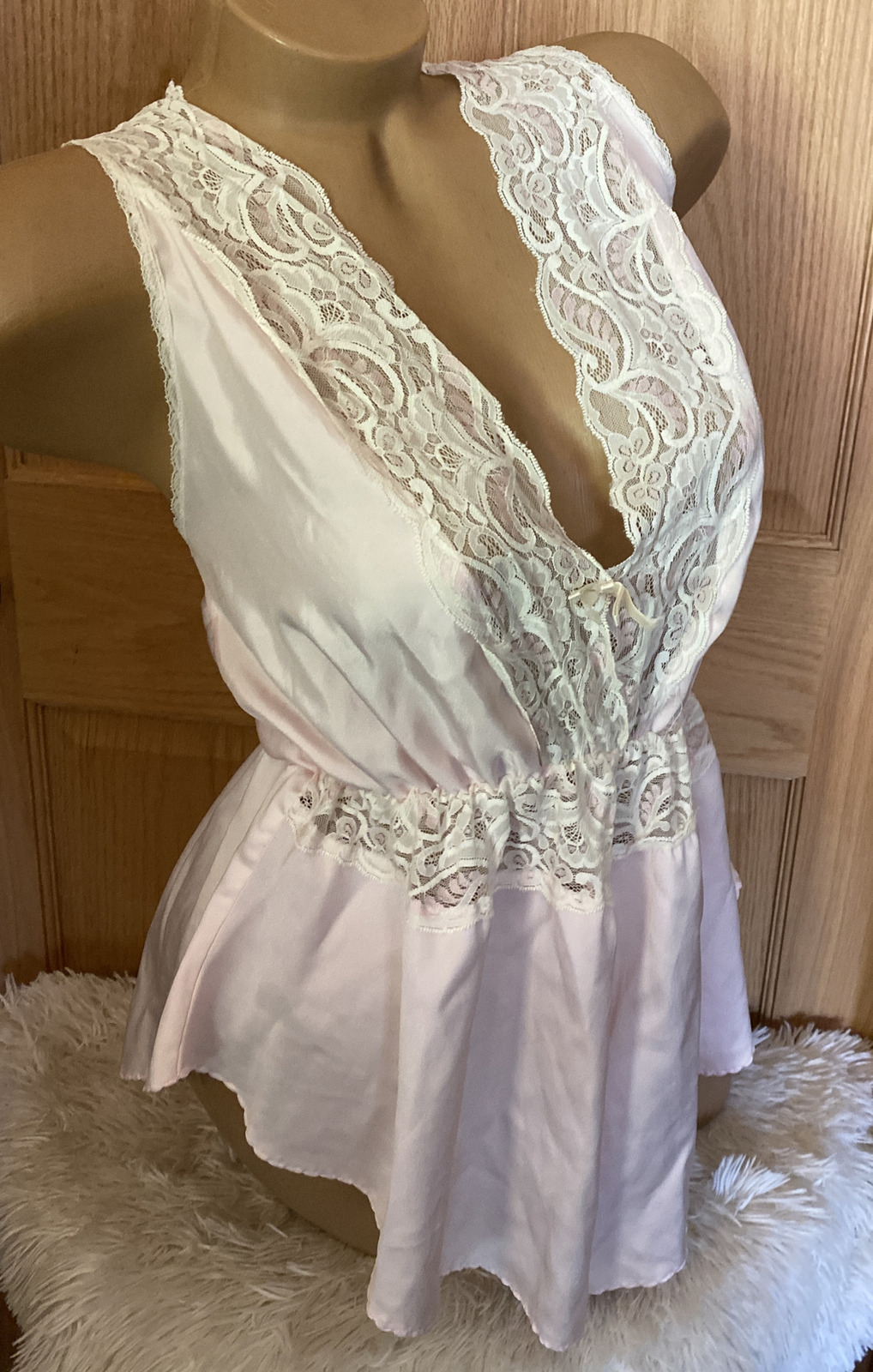 Vtg Teddy PINK Lace flutter Tap Bodysuit Playsuit CHANTILLY Lace One Piece #L9