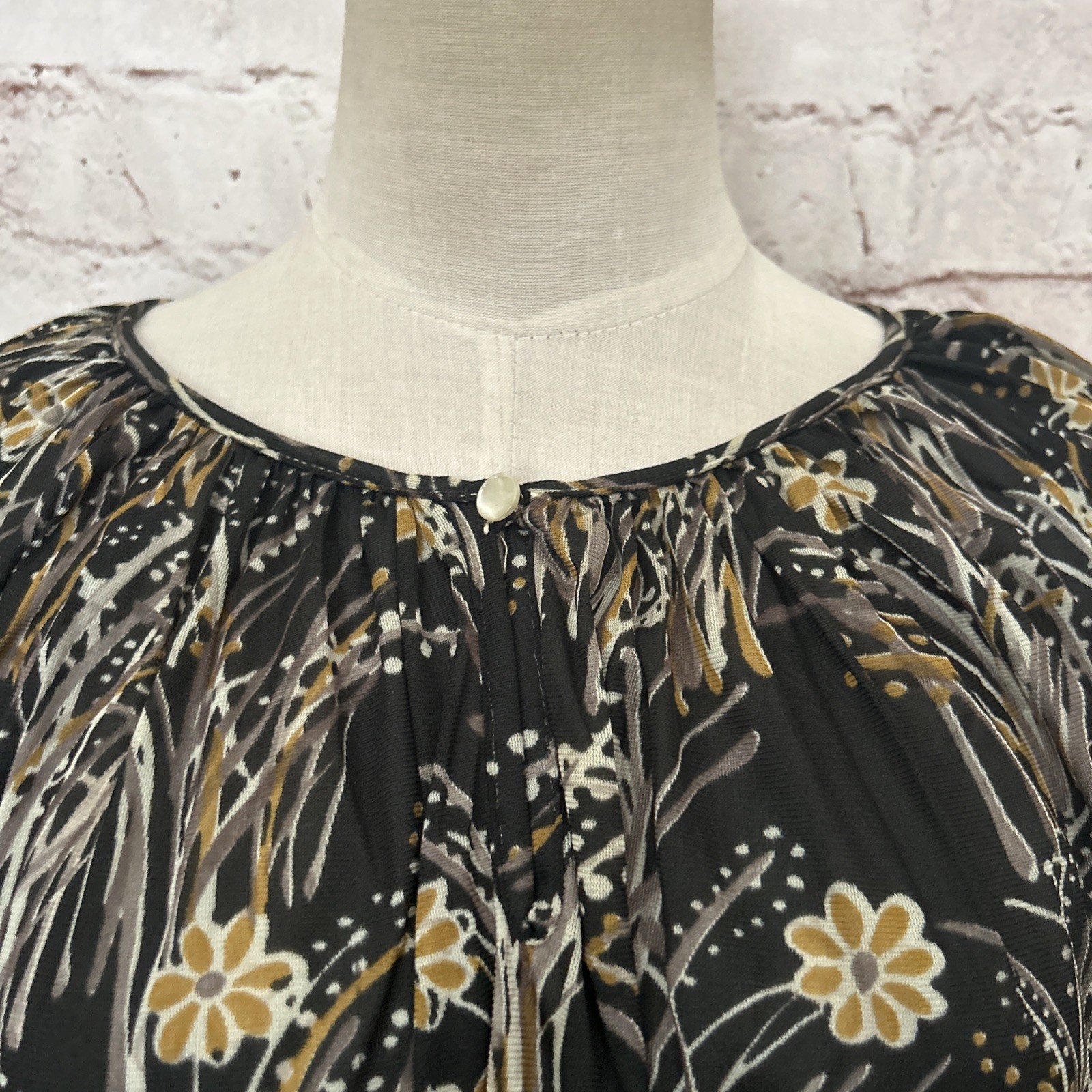 Vintage Mistee Floral Keyhole Neckline Loose Fit Kaftan Dress MuuMuu SMALL 70’s