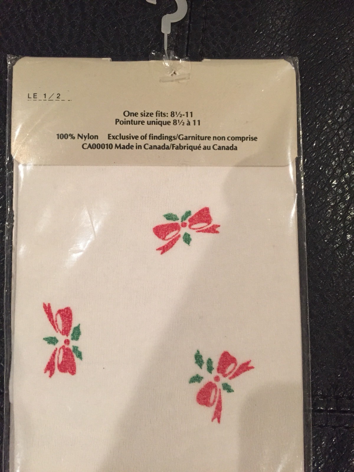 Vintage Eaton’s Vanity Fair Christmas Bow Knee High Nylons Pantyhose New Package