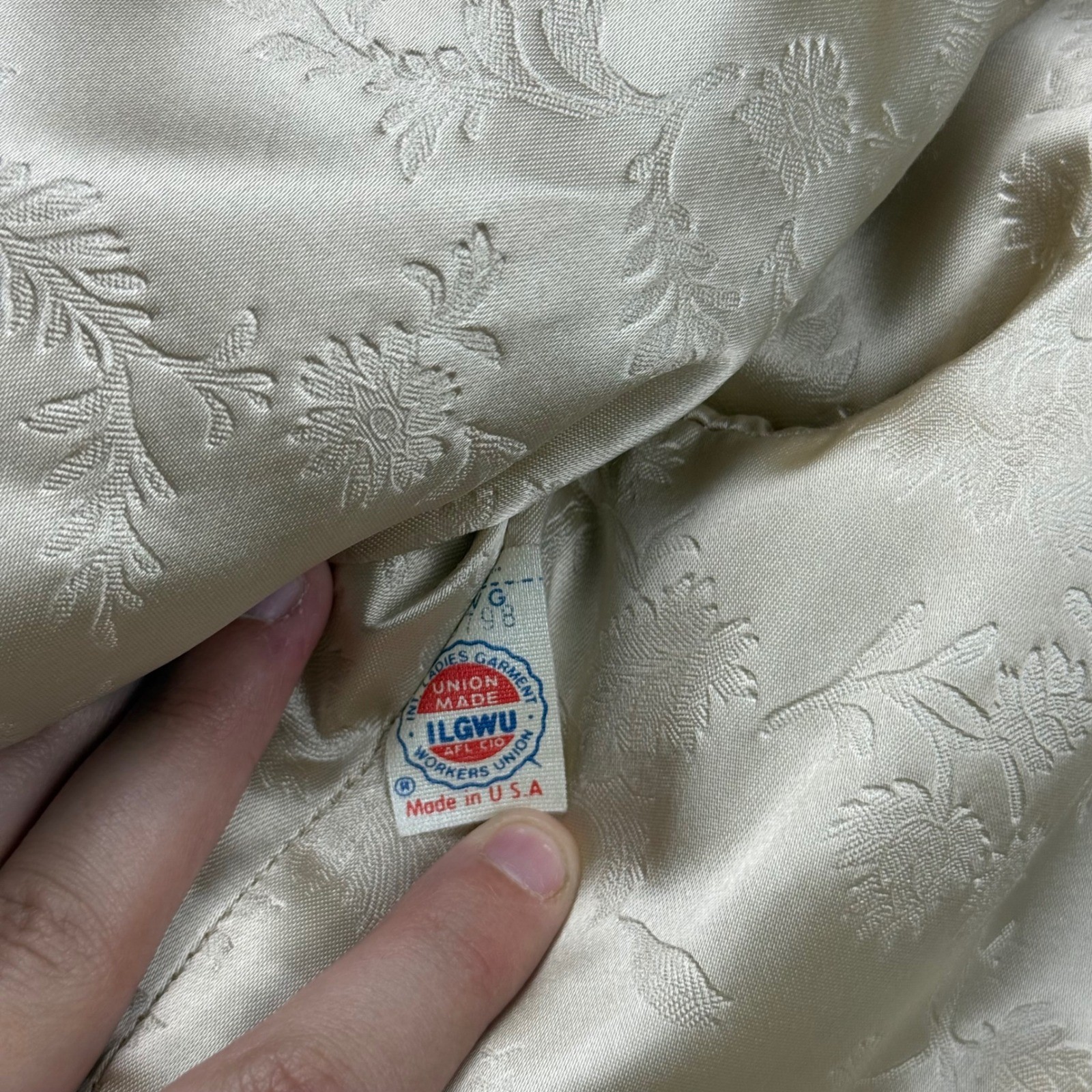 VTG Hillmoor New York Faux Fur Coat Cream Union Made in USA Mid Length Coat USA