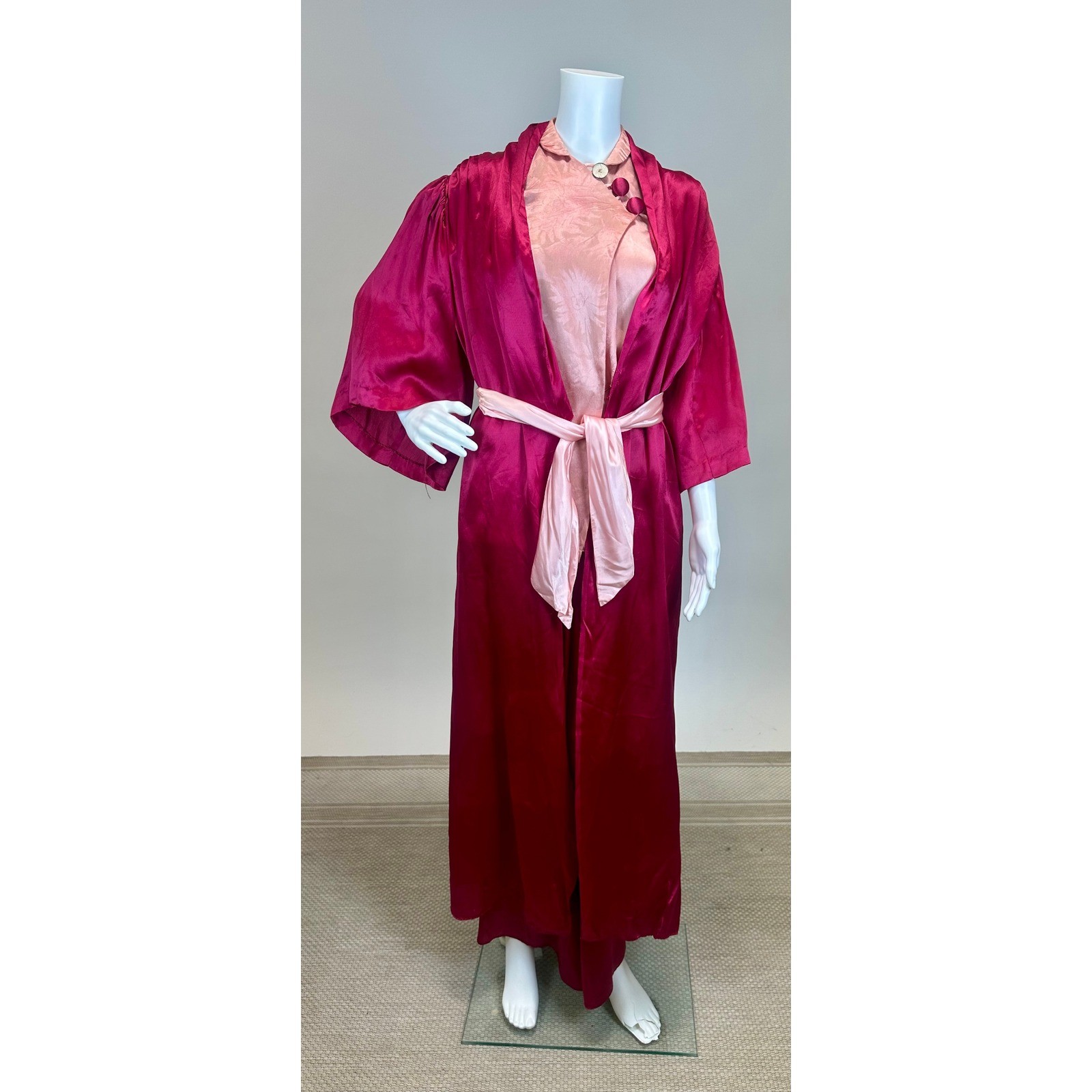 Vintage 1920s 1930s Satin Robe Cheongsam Top Pants 3 Piece Set Pink Red Floral