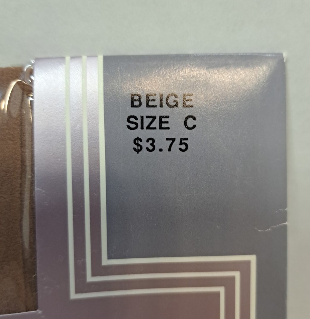 Gloria Vanderbilt Beige Day Sheer Pantyhose Size C 200-300 lbs-VINTAGE-NEW