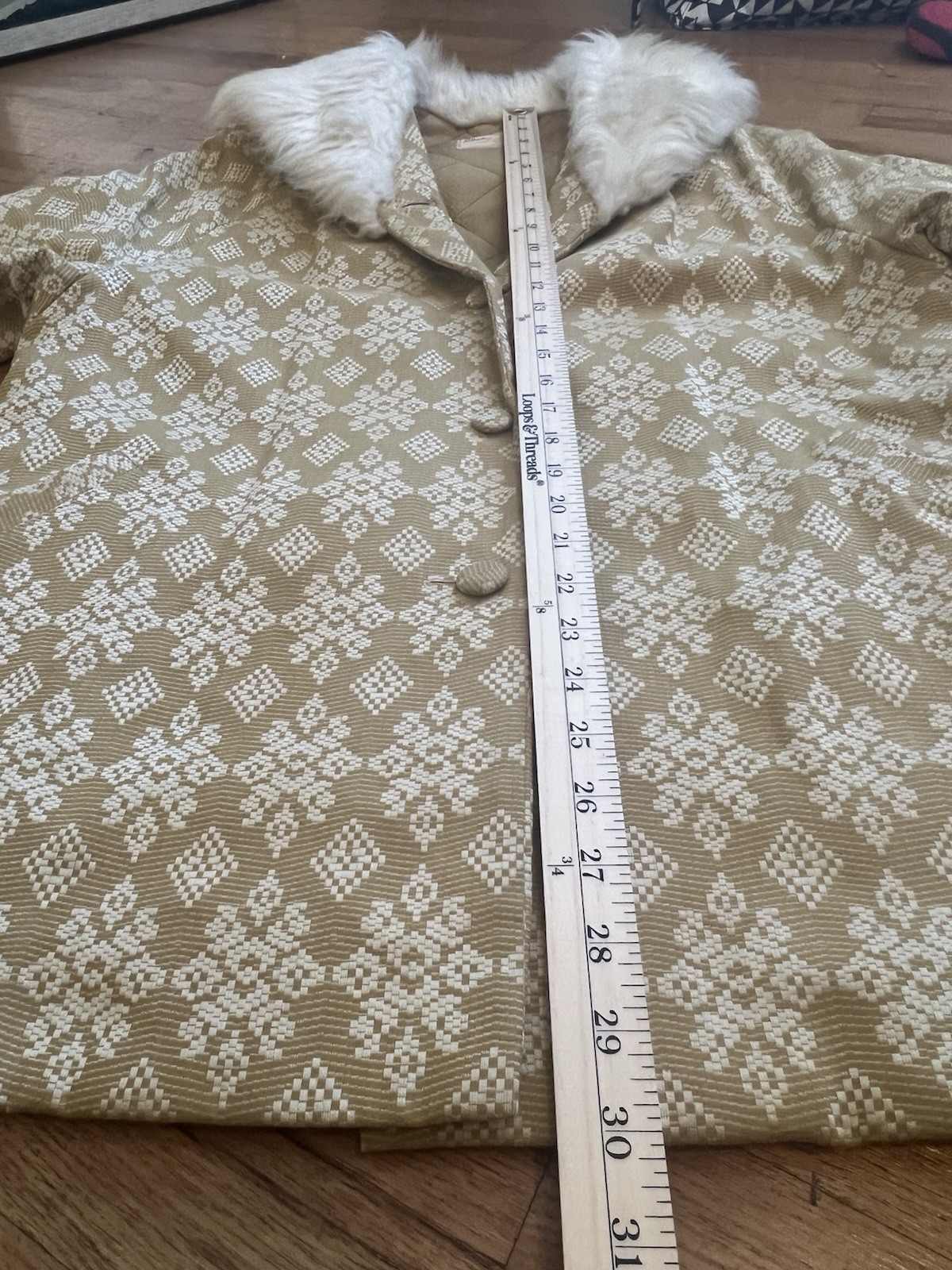 Vintage White Stag Women’s Coat Late 60’s Early 70’s Faux Fur Collar Size Large