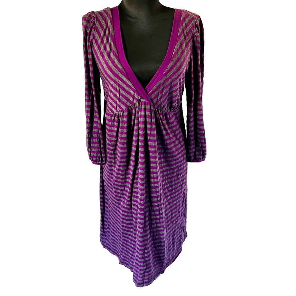 EUC Splendid dress sz L purple and heathered grey stripes. 3/4 sleeves deep V