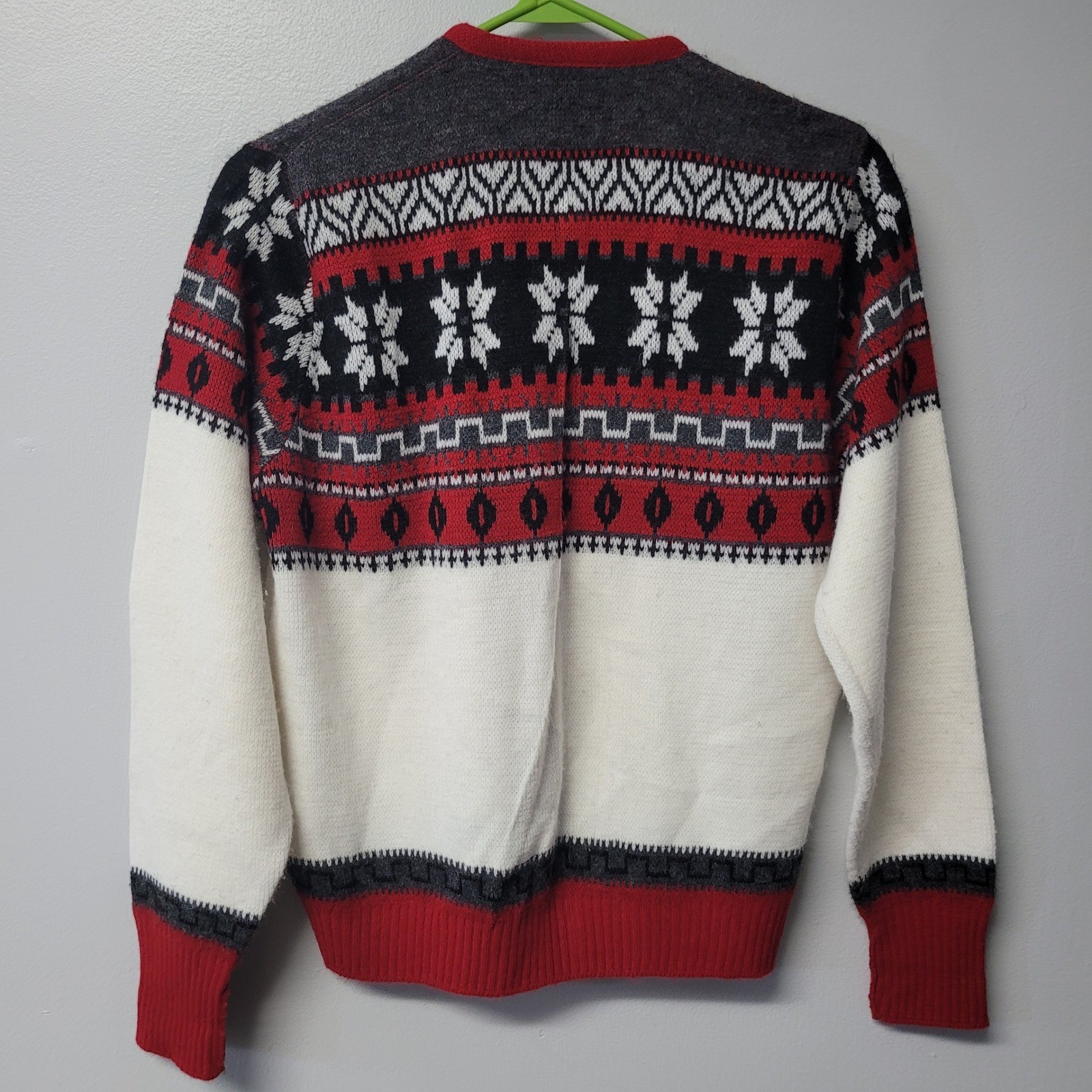 Vintage Lady Puritan Fair Isle Cardigan Sweater Red White Black Snowflake Sz 38
