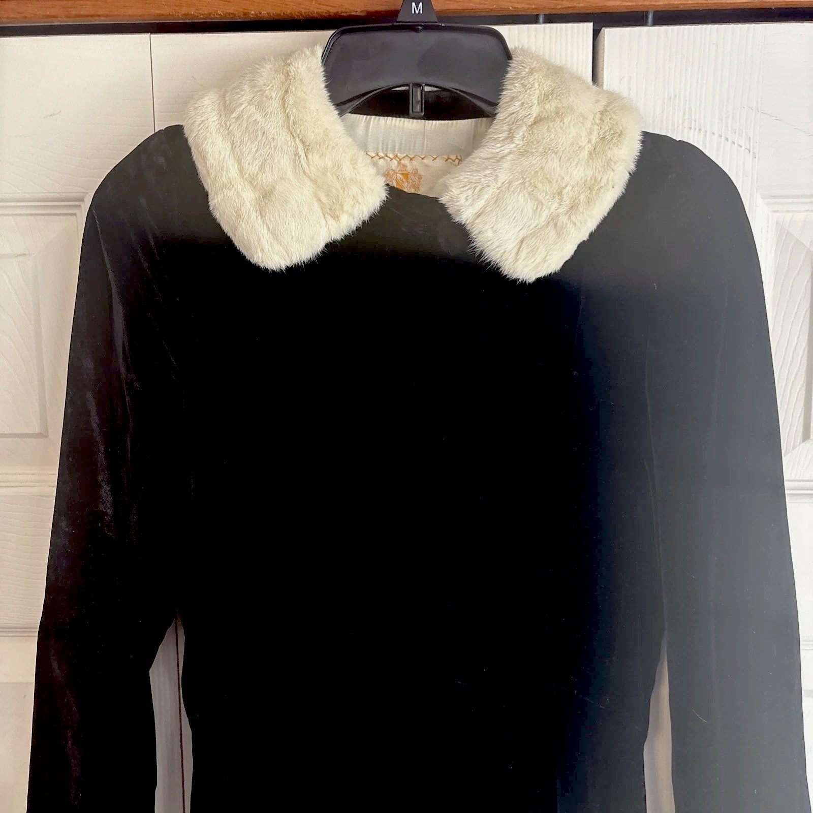 1930s Tuttle & Clark Detroit Paris Black Velvet Coat W/Fur Collar & Cuffs. Sm