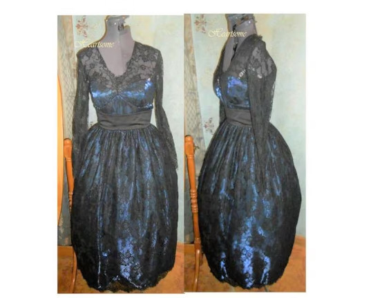 Gown Victorian vintage 80s 50s style Masquerade midnight blue black lace