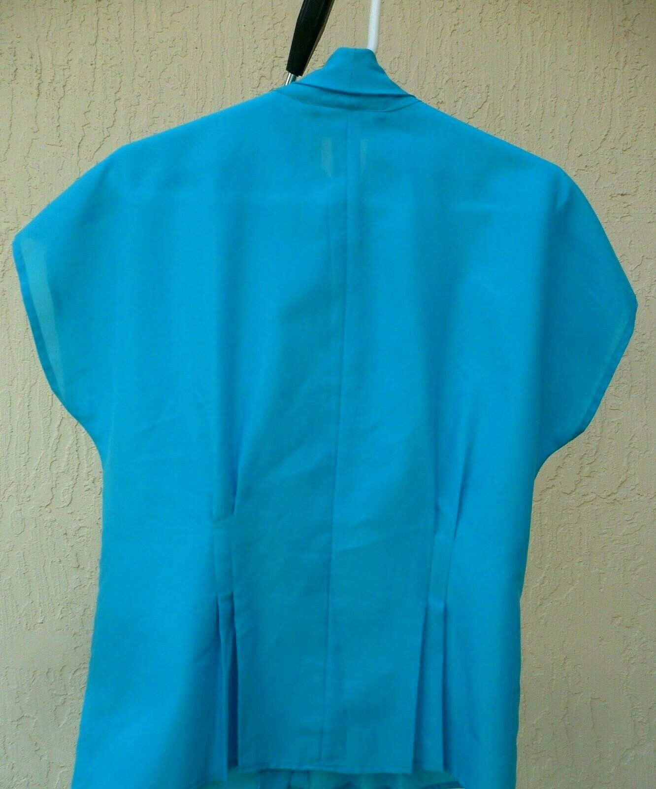 LADY MANHATTAN M L 10 KITTEN BOW SLEEVELESS FITTED SOLID TURQUOISE SILKY BLOUSE