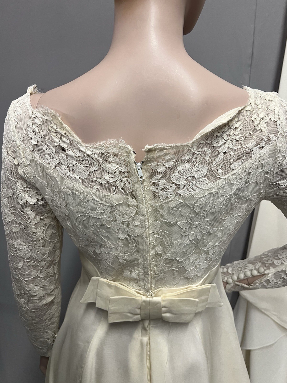 1970’s Lace & Organza Over Tafetta Wedding Gown – Detachable Train