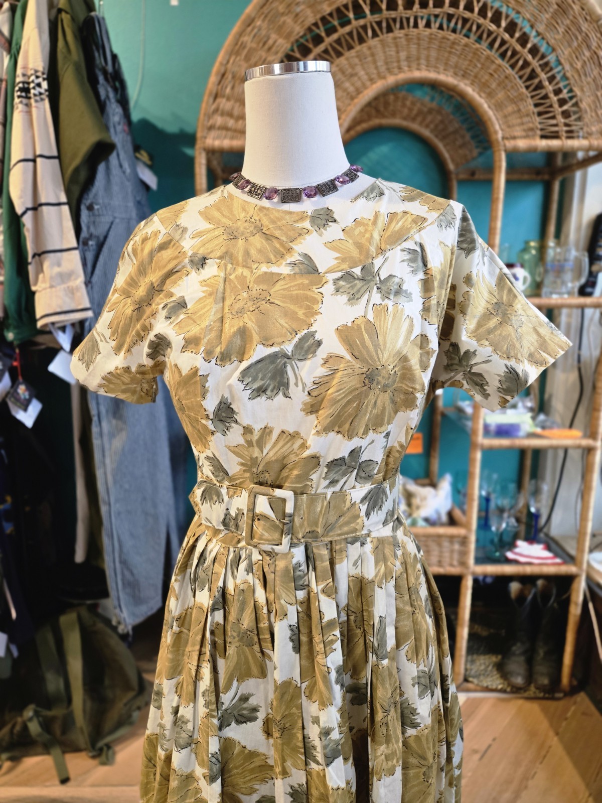 VTG 1950s Polished Cotton Yellow Sunflower Patterned Full Skirt Dress W/Belt
