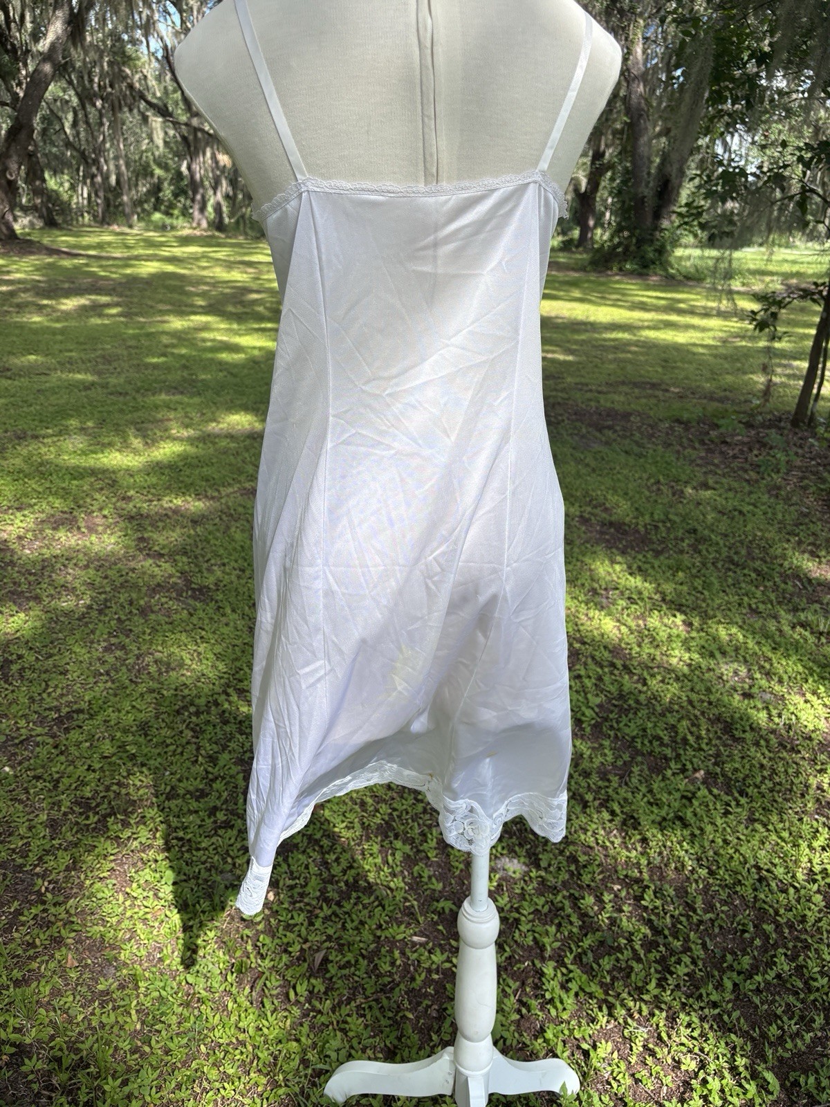 Vanity Fair Vintage Cream Lace Slip Womens Size Medium