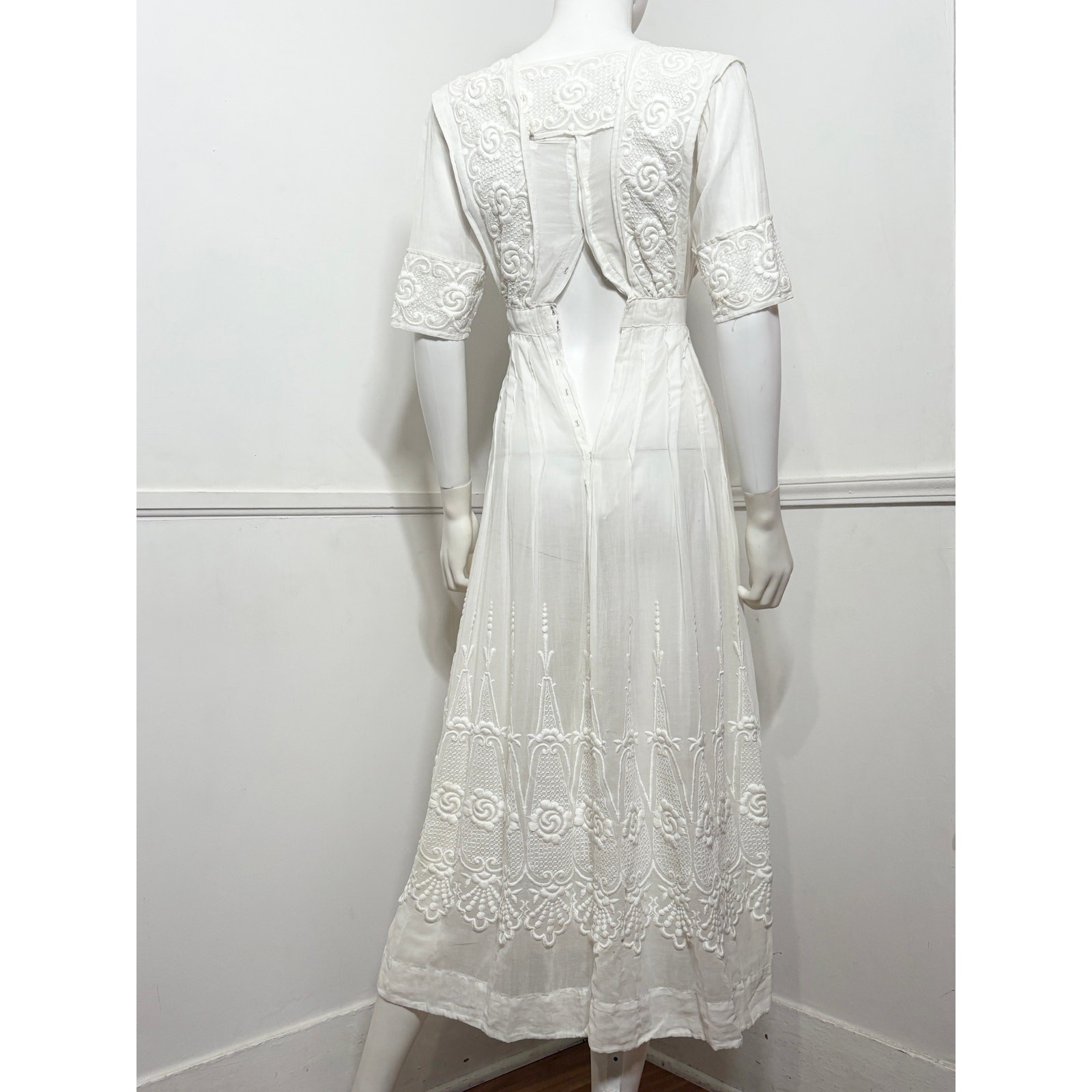 XXS Edwardian Antique Lawn Cotton Embroidered Dress