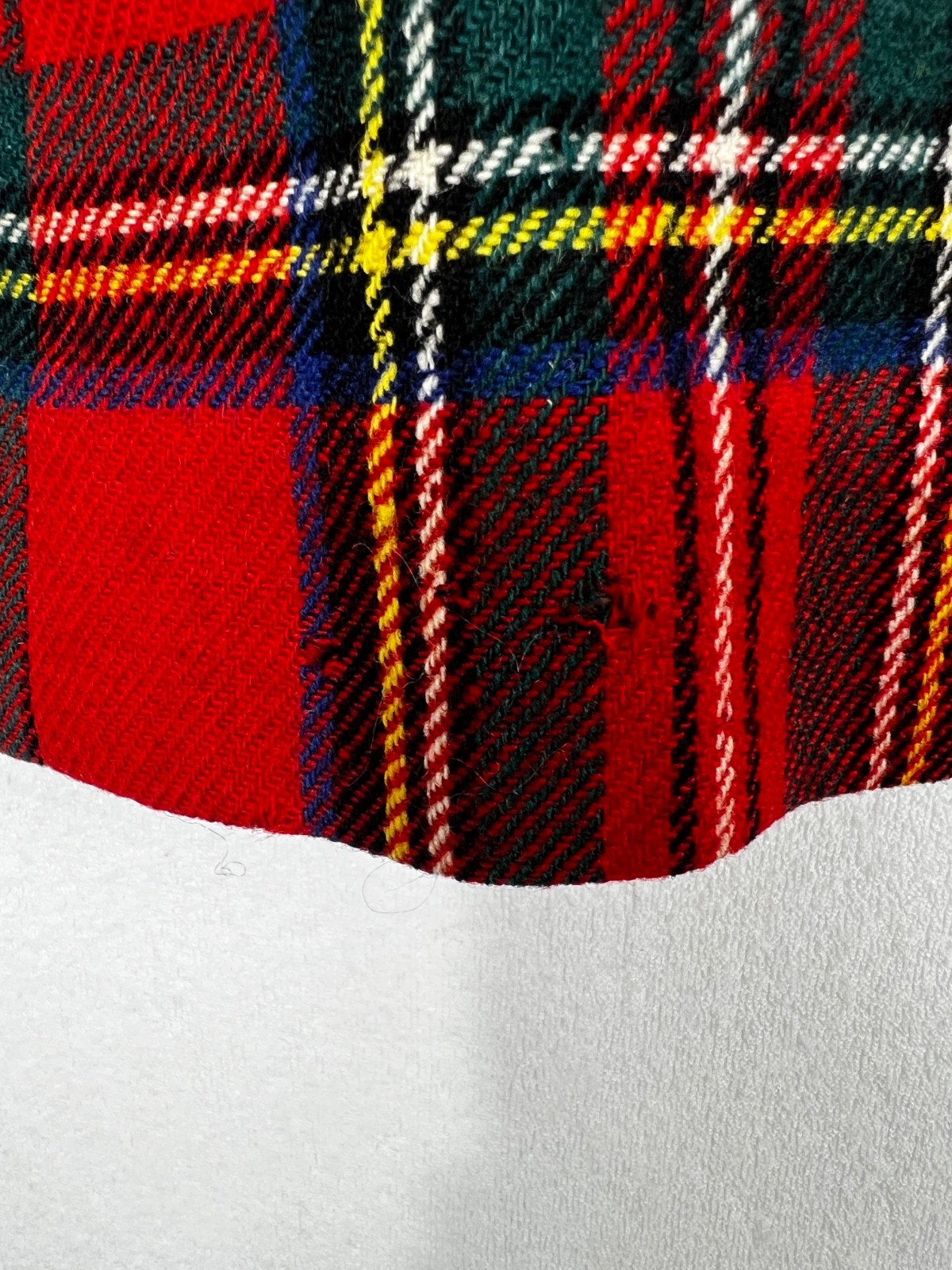 Vtg Rally Klad Red Black Gold Tartan Plaid Vest Sz. 6 Made in Scotland 100% Wool