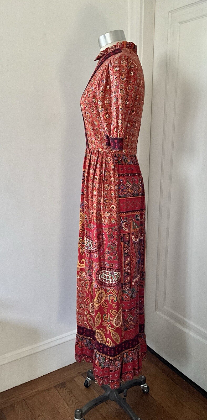 Vintage c.1970 Mountain Artisans Paisley Cotton Dress