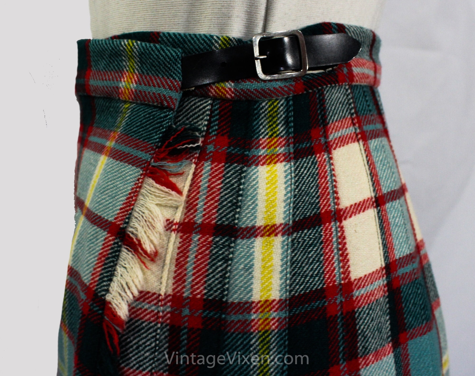 Scottish Kilt Skirt – Small Green Red Tartan Plaid Pleated Wrap Skirt – Buckles