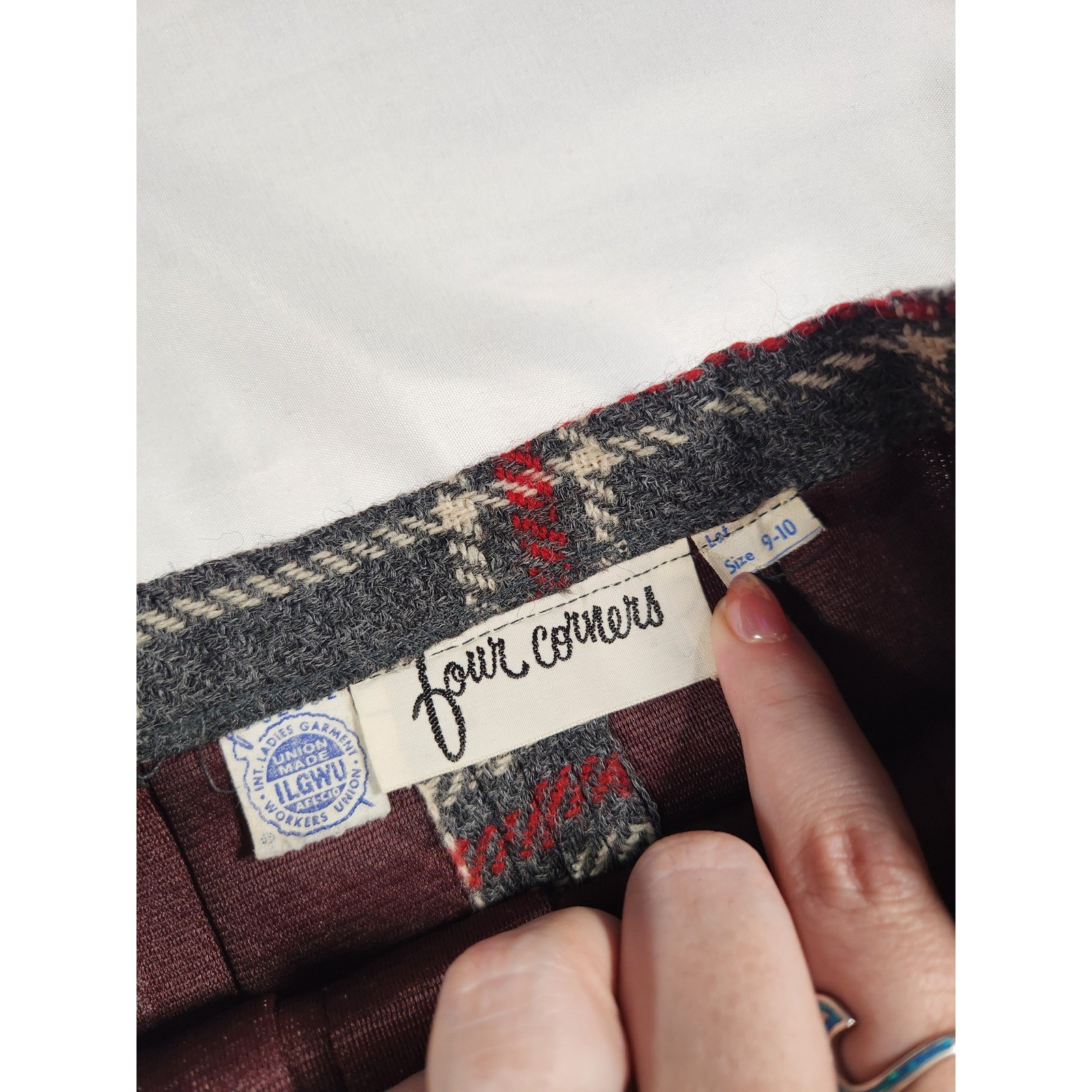 Vintage 1960s Four Corners Gray Red Wool Plaid Pleated Skirt Size 9 Union Tag