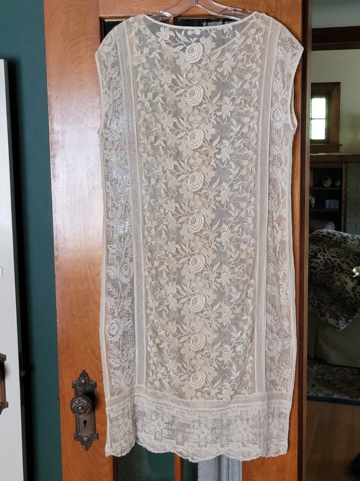 ANTIQUE 1920’S EMBROIDERED NET LACE DRESS FILET LACE & RIBBON ROSES BULLOCKS