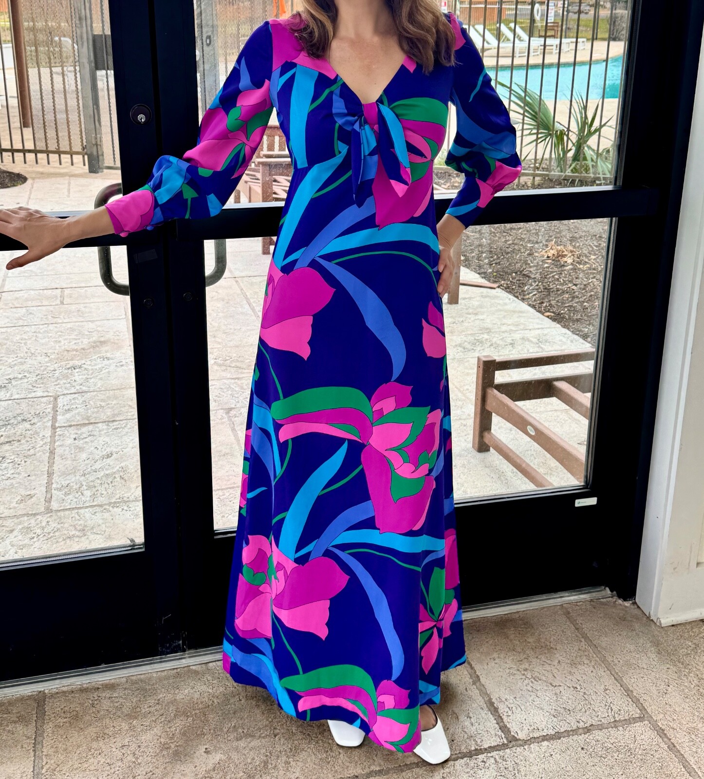 Vintage 1970s Tori Richards Honolulu Size XS/S Vibrant Floral Maxi Dress