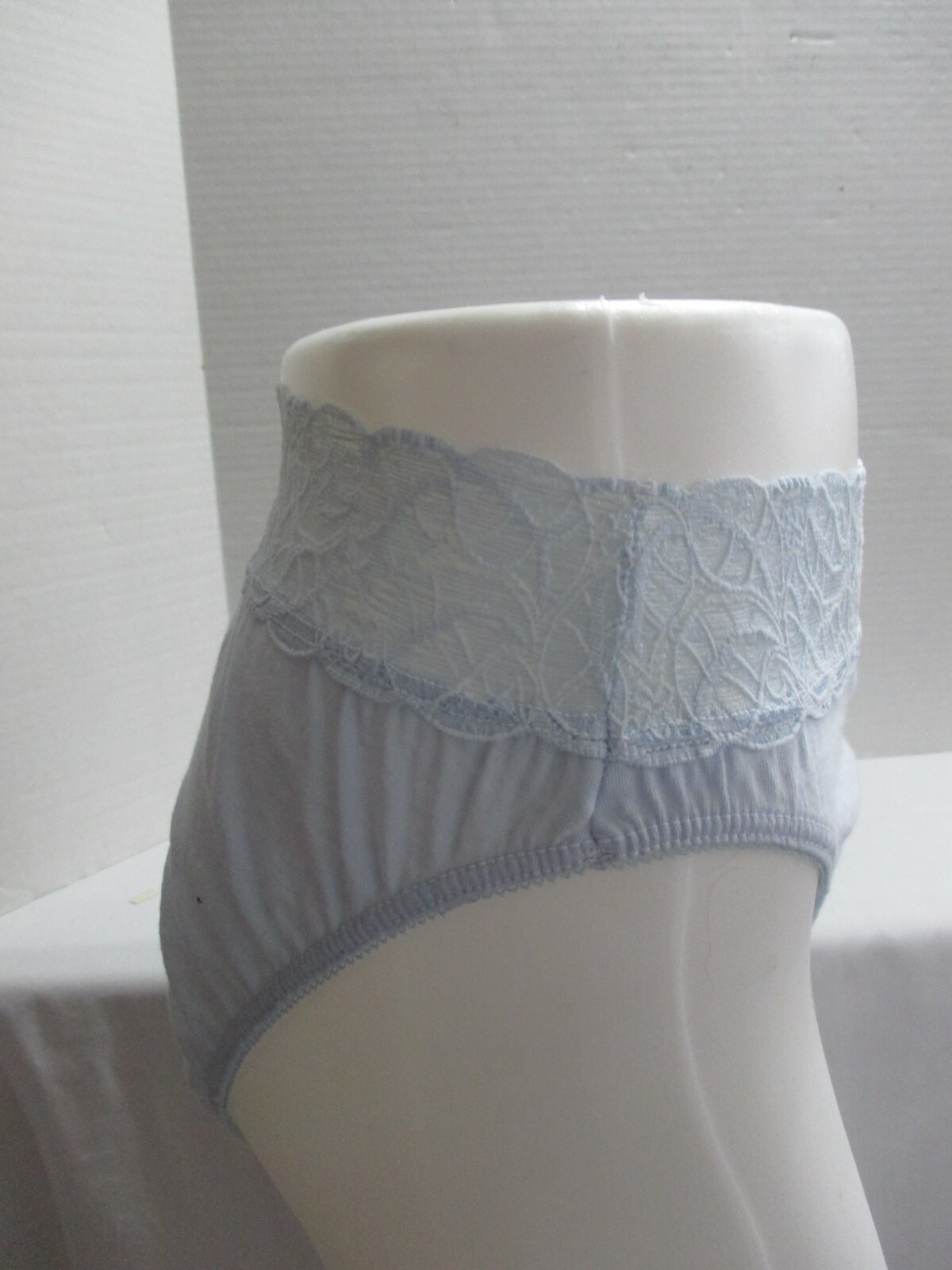 VINTAGE MYONNE HIGH CUT PANTY WITH 2 1/2″ LACE WAIST COTTON PANTIE BLUE SIZE 7