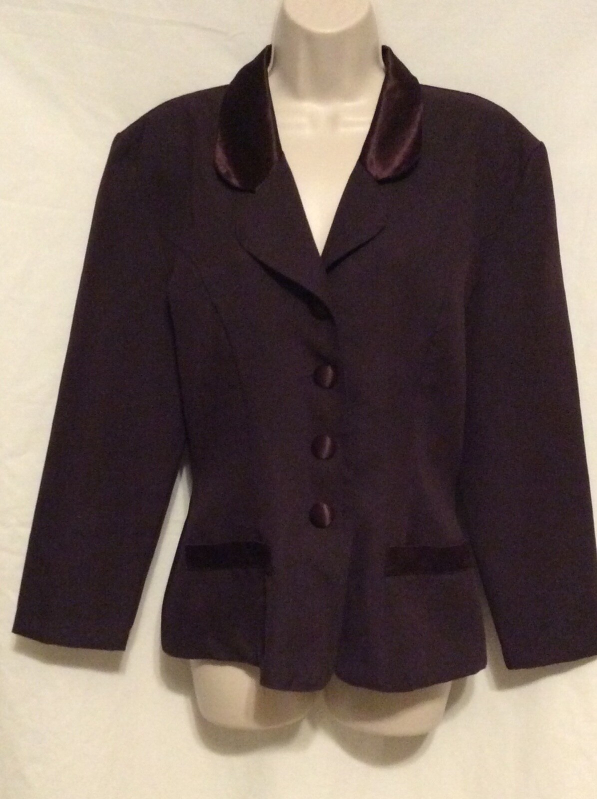  Vintage La Belle SZ 9  Maroon/Purple Blazer  jacket 4 cloth covered buttons 