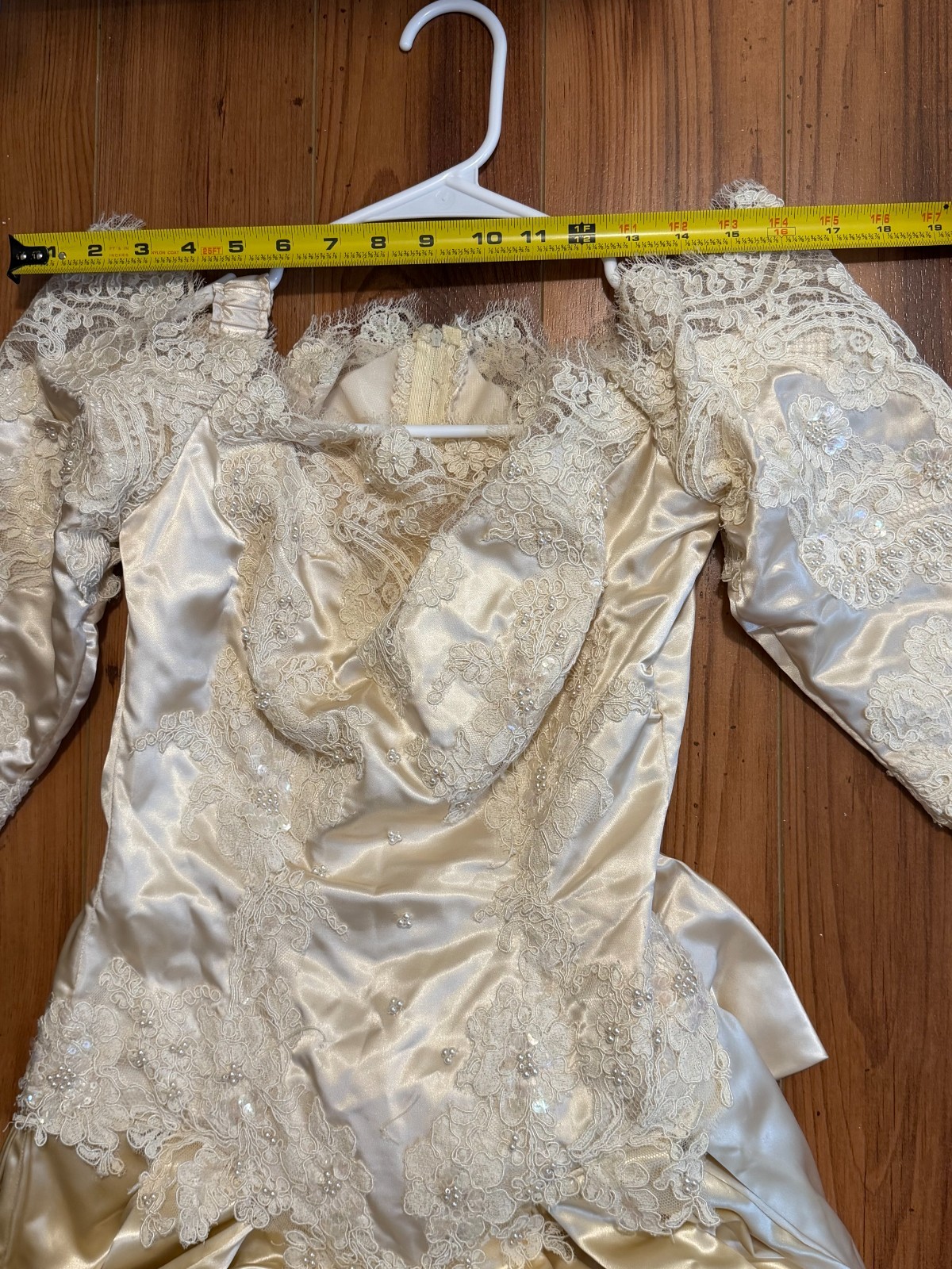Vintage Ivory Lace Wedding Dress Pearl Detail Big Bow Back Long Train XXS 00