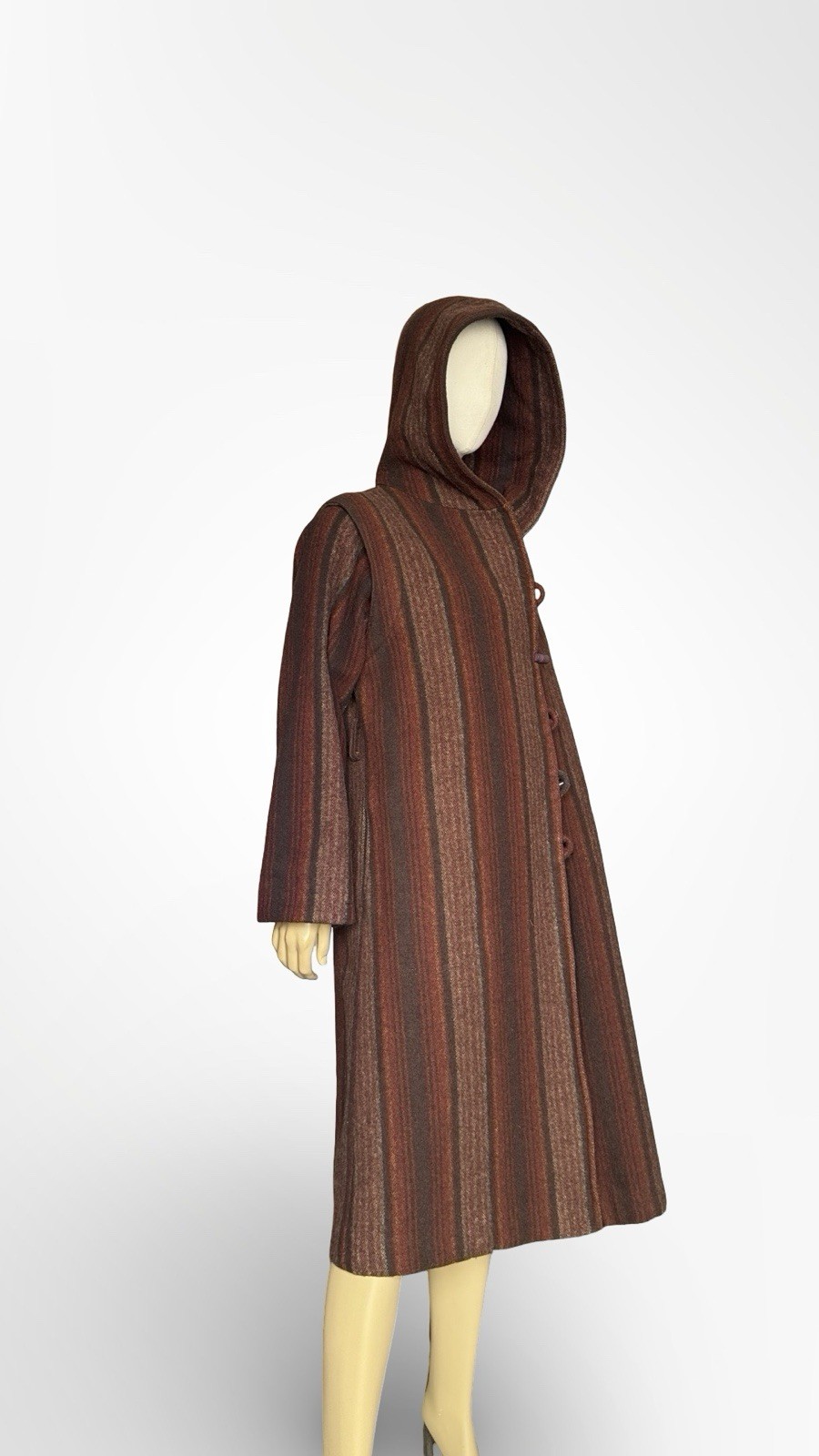 Scottish Wool Hooded Toggle Coat Peabody House Vintage 1970s Sony Pictures Large