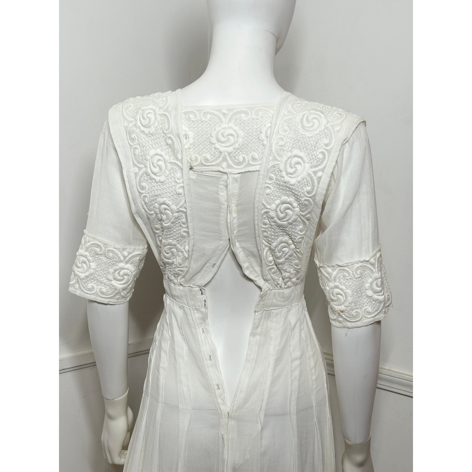 XXS Edwardian Antique Lawn Cotton Embroidered Dress