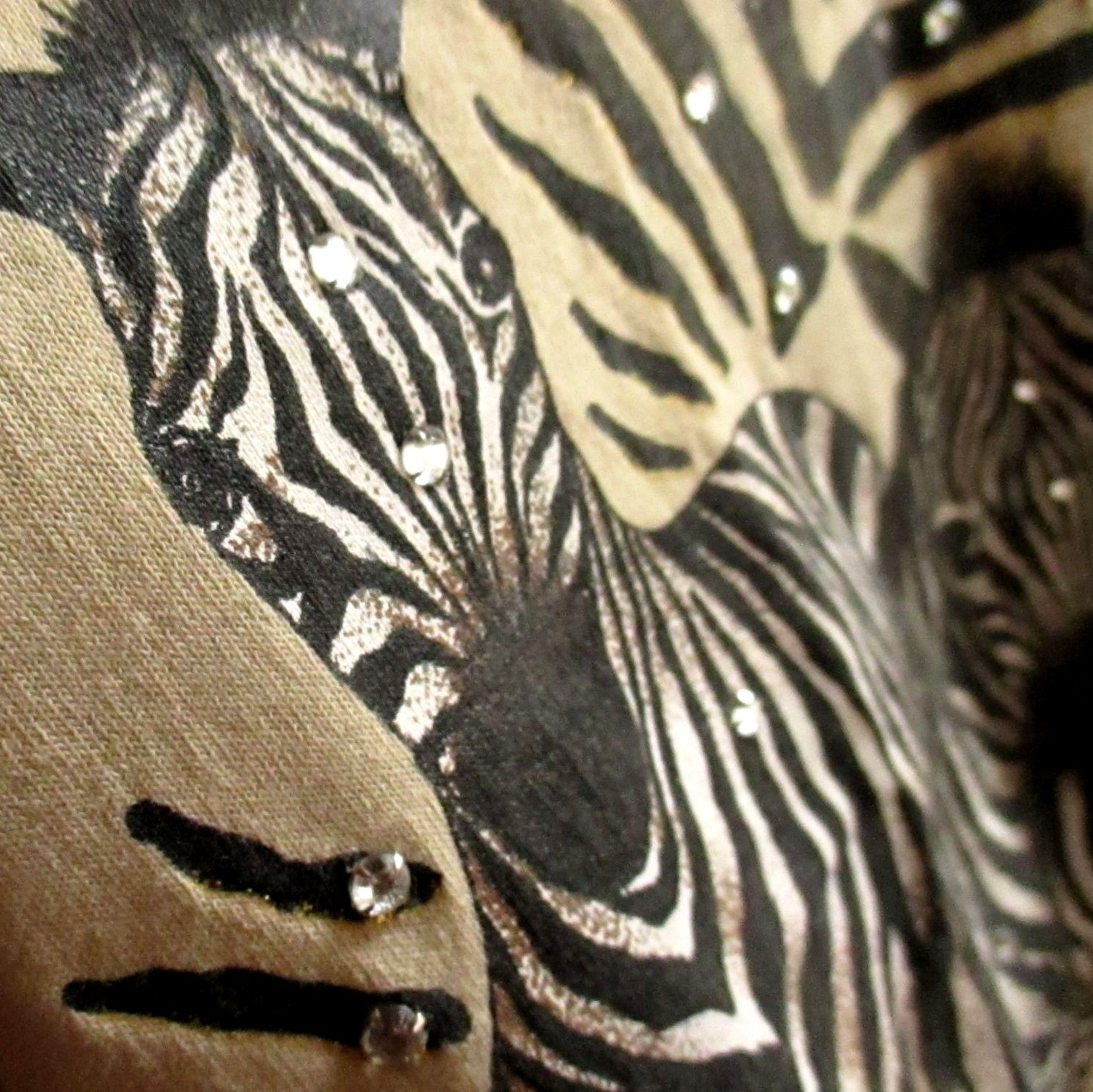 True Vintage T-shirt Large Single Stitch Zebras Bejewelled 1990’s BIG PRINT L