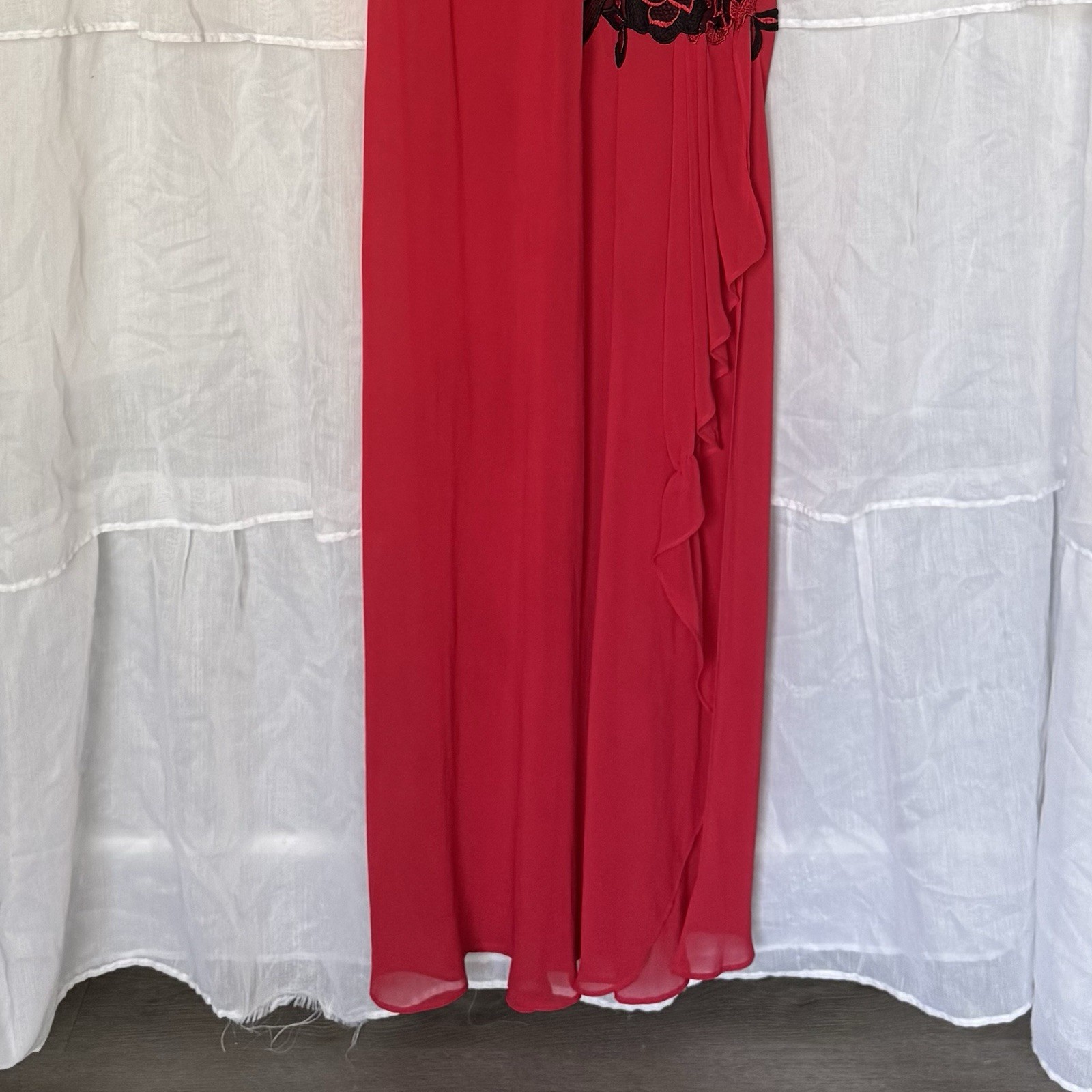 Vintage Delicates Sheer Floral Nightgown with Cutout Back, Women’s Size medium