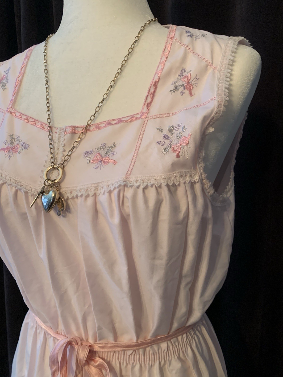 Vintage Shelly Michaels Embroidered Sundress Junior Size 13/14 (Fits like XS)