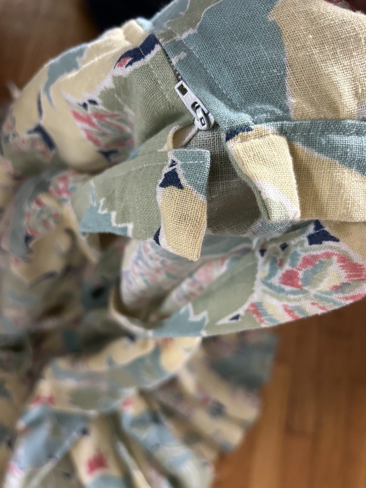 50s Cotton FULL Circle SKIRT Floral Novelty Print Flare Vintage Gauzy Raw Hem