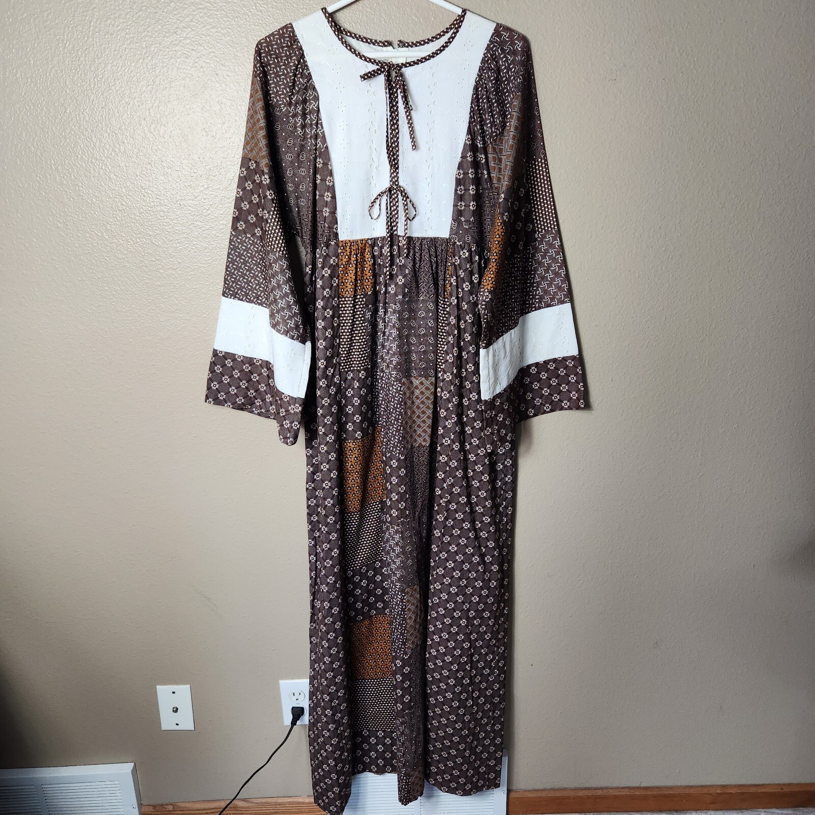 Trivia Vintage 70s Patchwork Hippie Prairie Maxi Dress-Size M