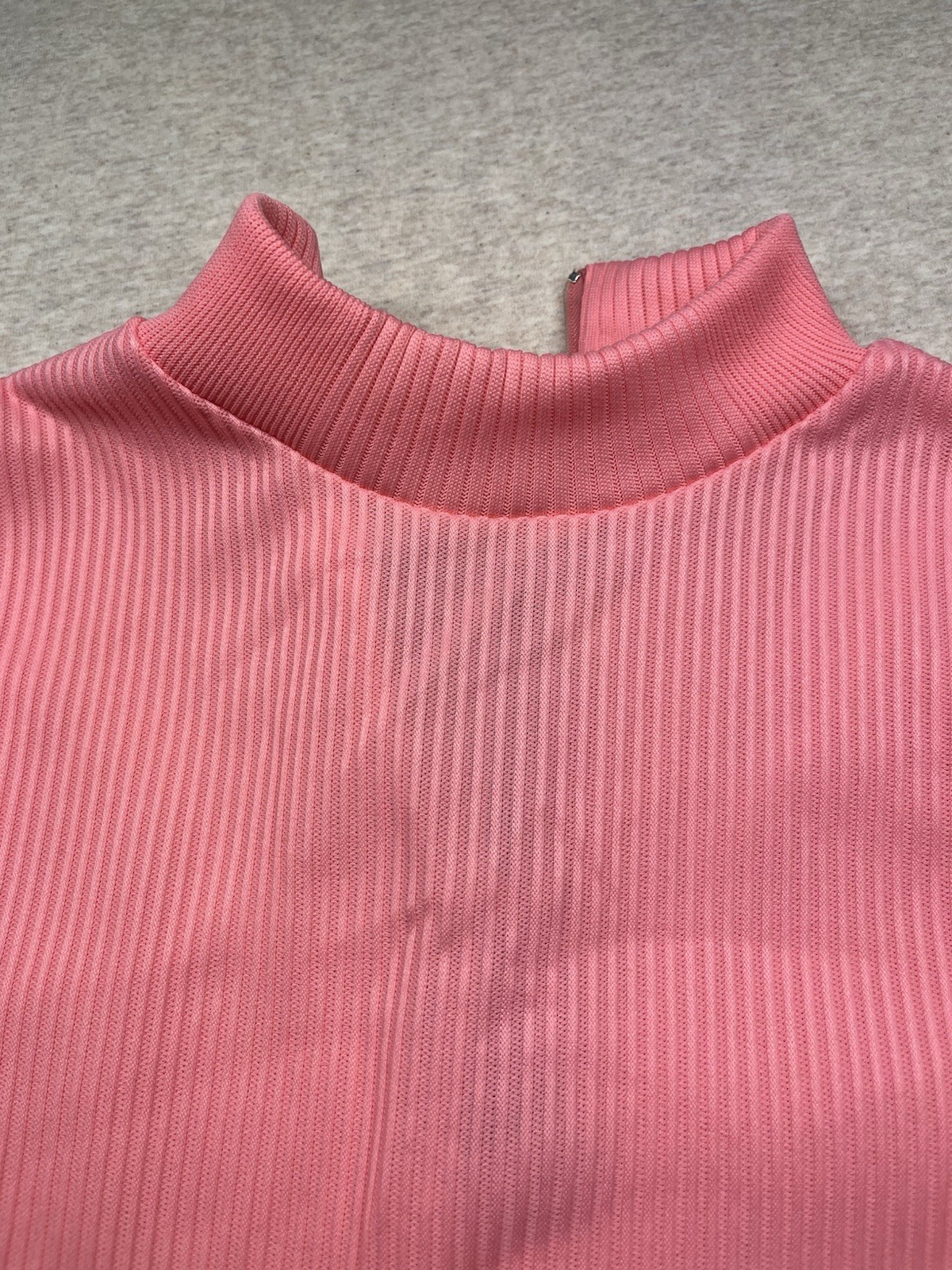1960s Women’s Knit Peach L Sleeve Back Zipper