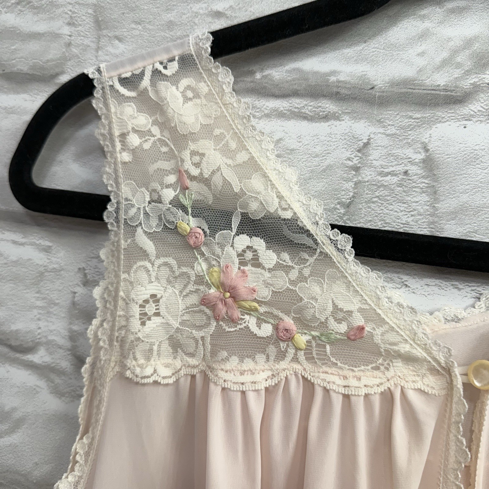 Vtg Shadowline Nightgown Pink Nylon Chiffon Overlay Lace Rosebuds Babydoll Small