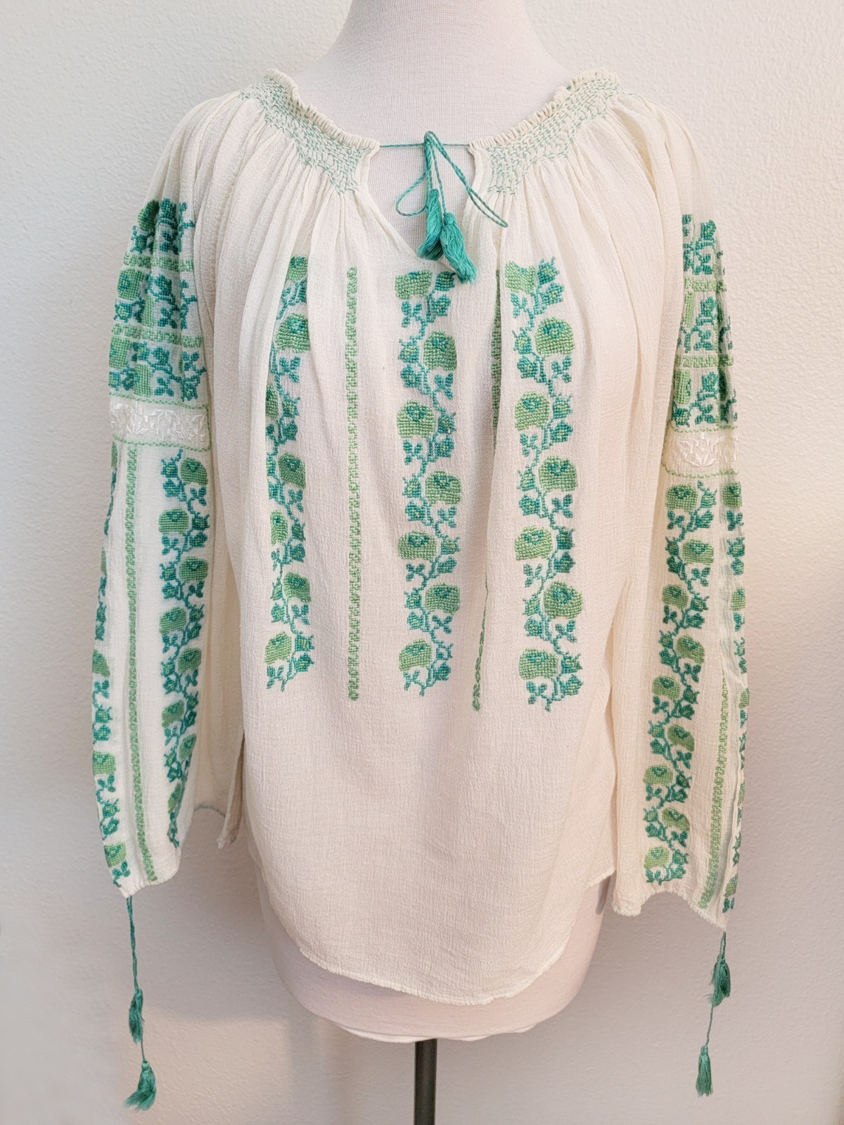 Vtg Authentic Hungarian Hand Sewn Floral Embroidered Long Sleeve Peasant BLOUSE