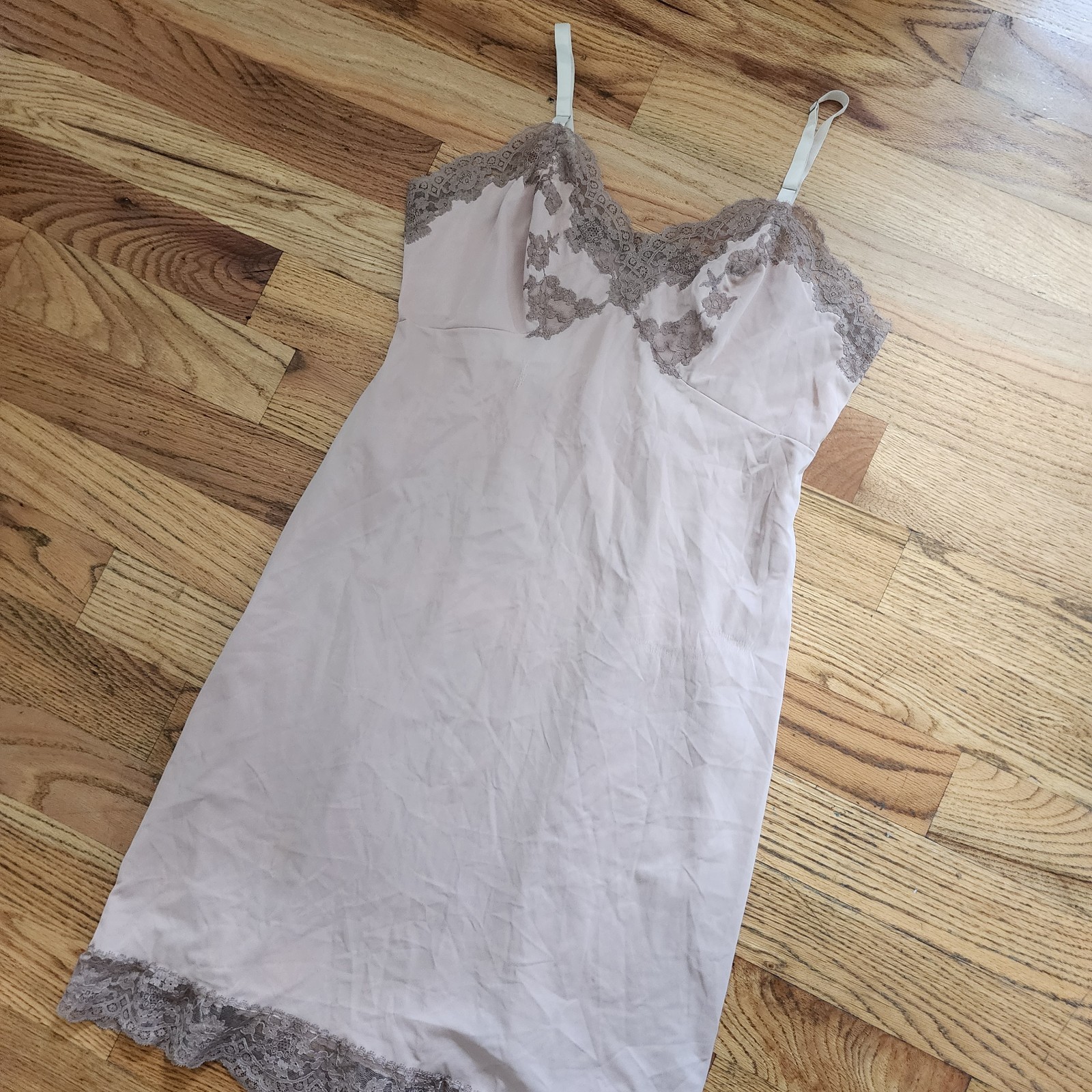Vintage Artemis Brown Slip Size 40